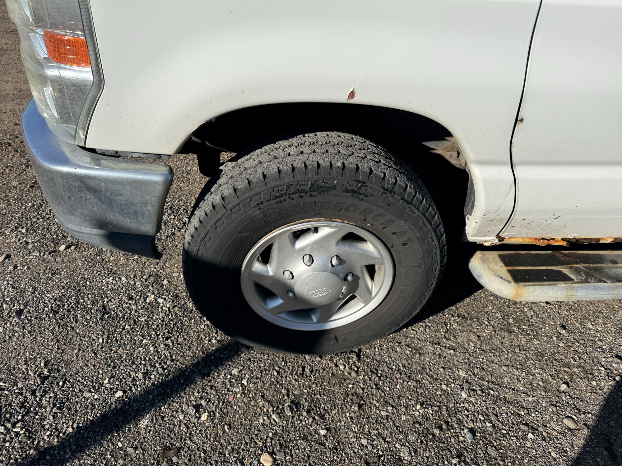 2013 ford econoline e-250 with 188890 miles for sale near Elk River, Minnesota 106947_12_drv_front_wheel.jpg