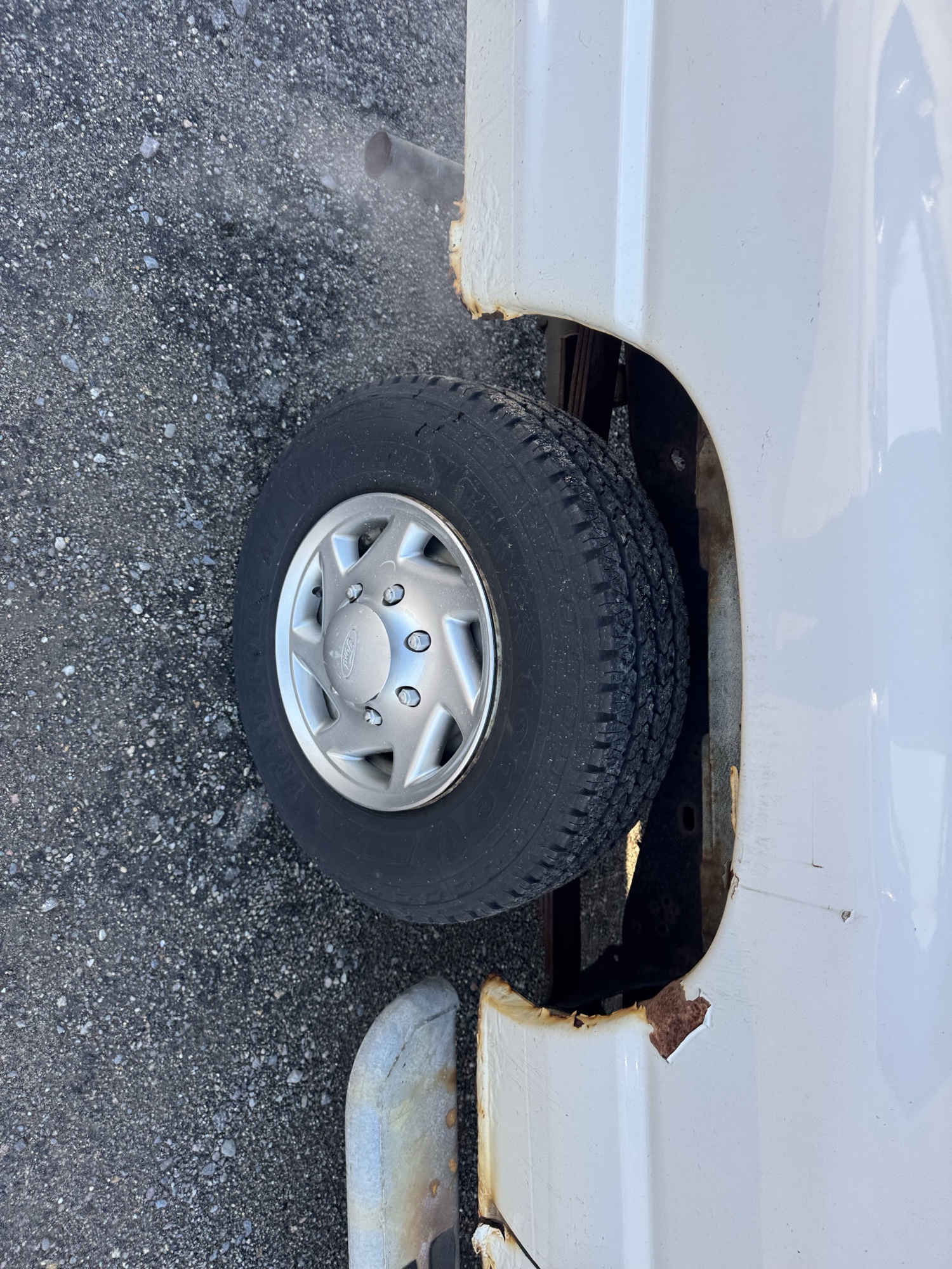 2013 ford econoline e-250 with 188890 miles for sale near Elk River, Minnesota 106947_14_rear_pass_wheel.jpg