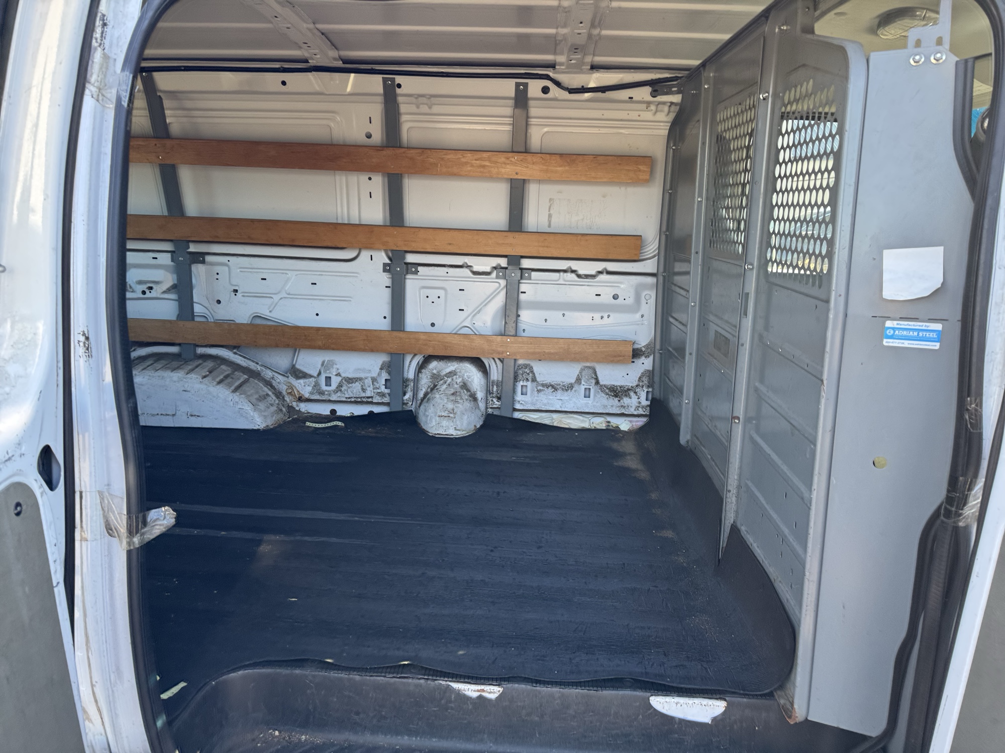 2013 ford econoline e-250 with 188890 miles for sale near Elk River, Minnesota 106947_28_pass_rear_seat.jpg