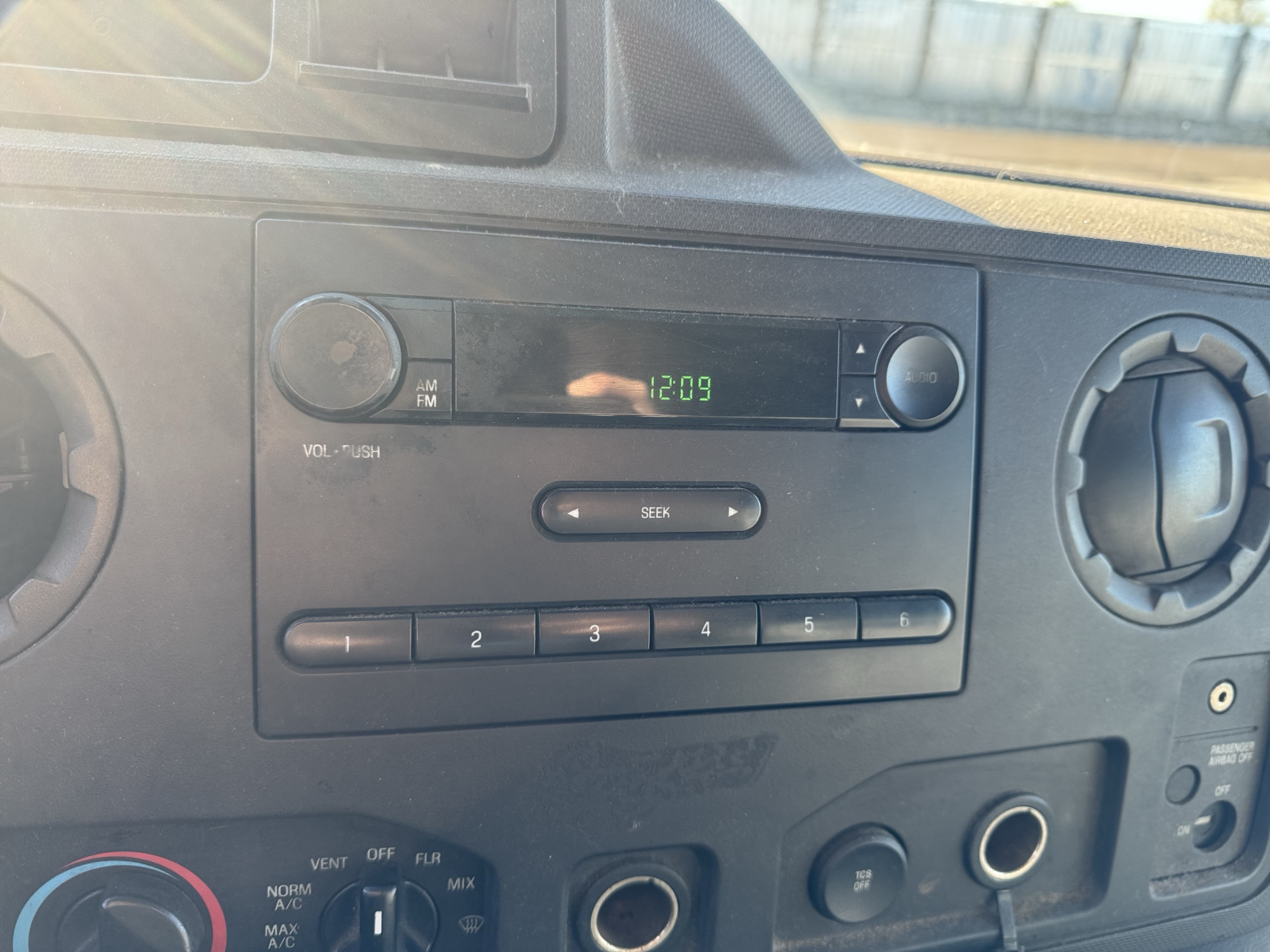 2013 ford econoline e-250 with 188890 miles for sale near Elk River, Minnesota 106947_39_radio_closeup.jpg