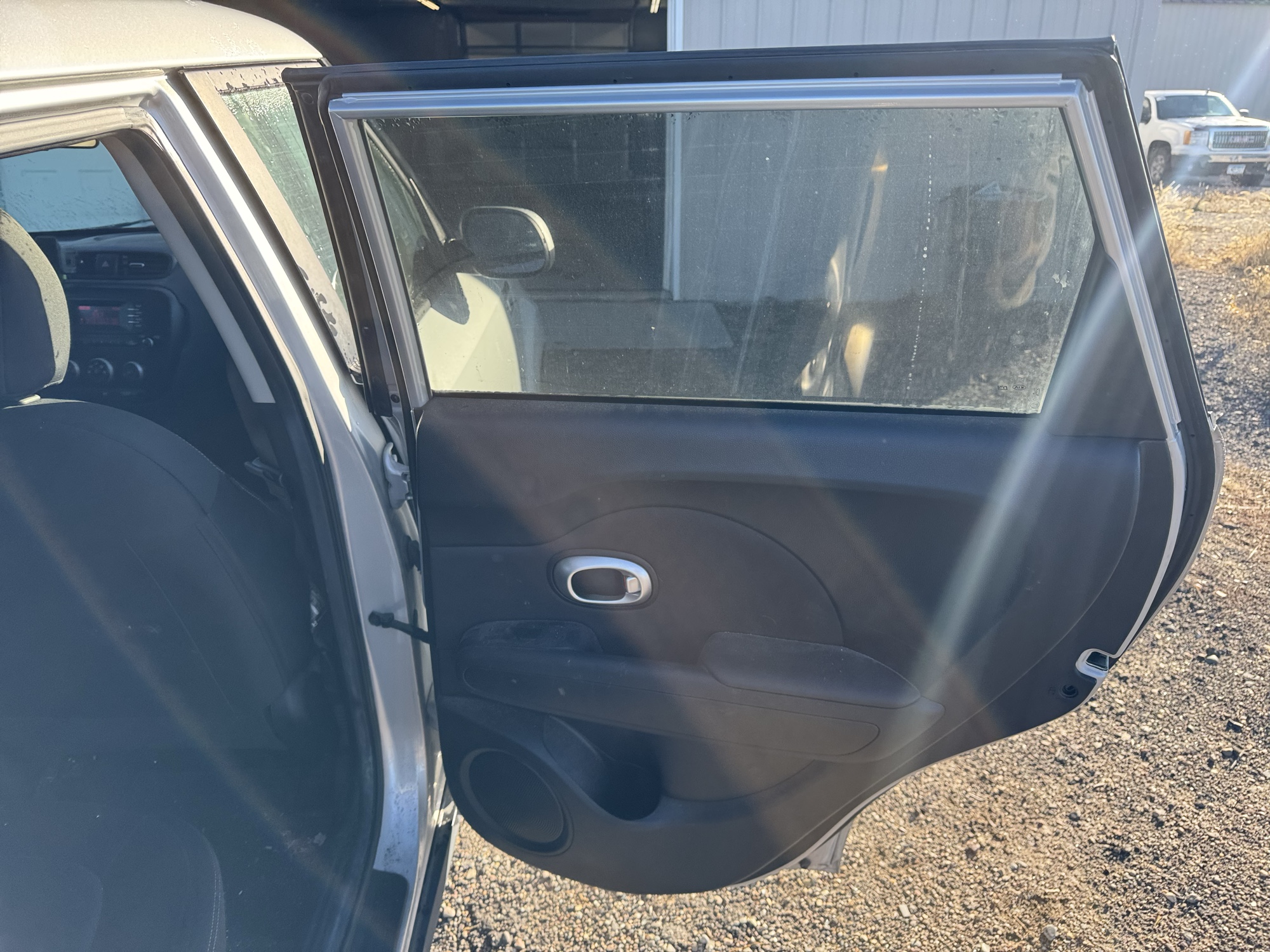 2015 kia soul base with 188168 miles for sale near Elk River, Minnesota 106948_30_pass_rear_door_panel.jpg