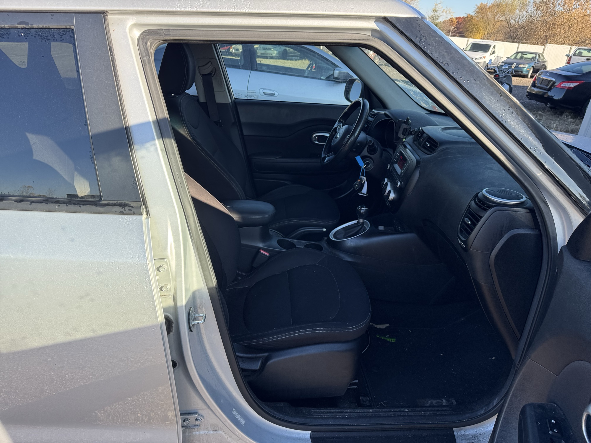 2015 kia soul base with 188168 miles for sale near Elk River, Minnesota 106948_31_passenger_seat.jpg