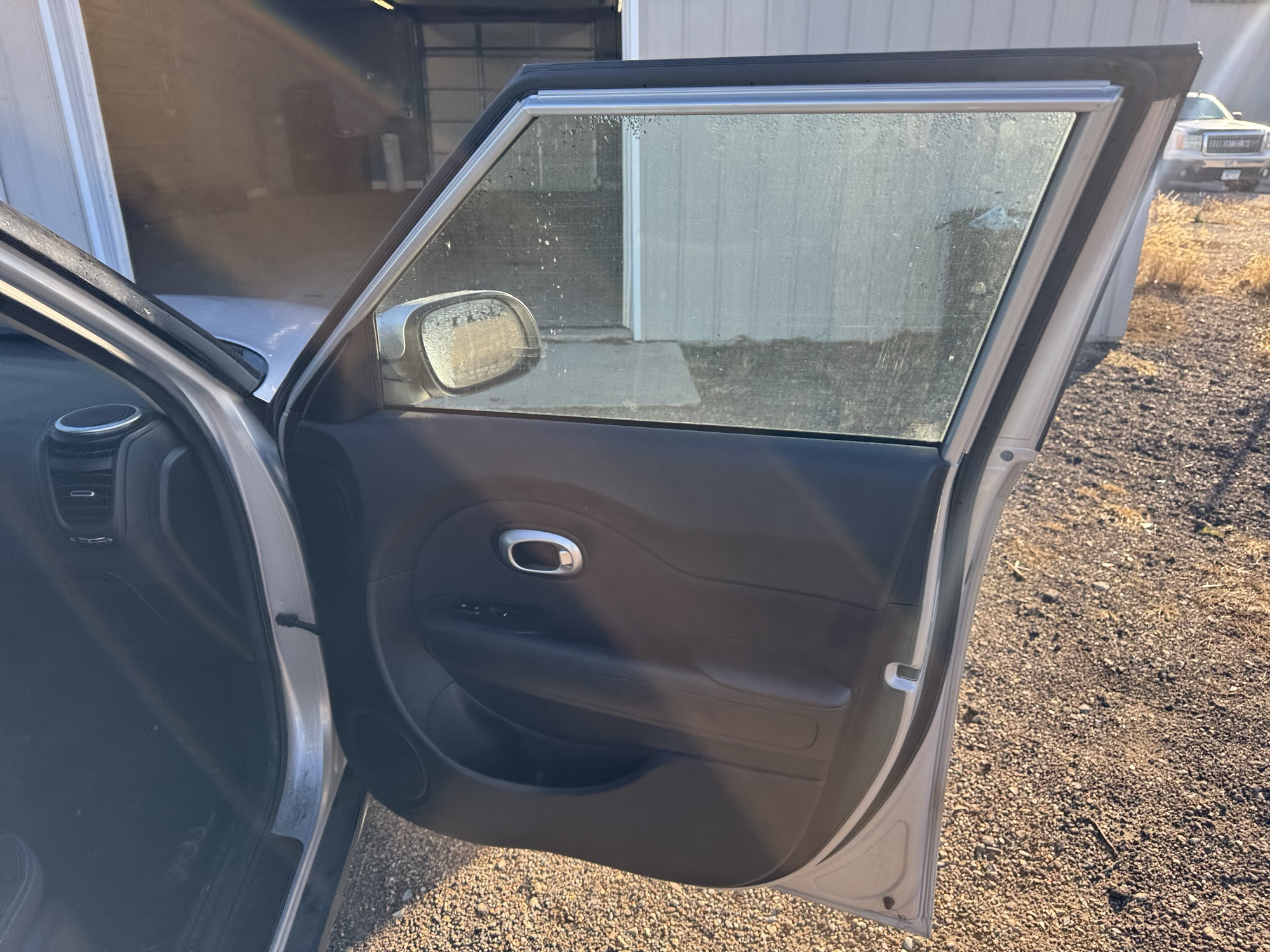 2015 kia soul base with 188168 miles for sale near Elk River, Minnesota 106948_32_passenger_door_panel.jpg
