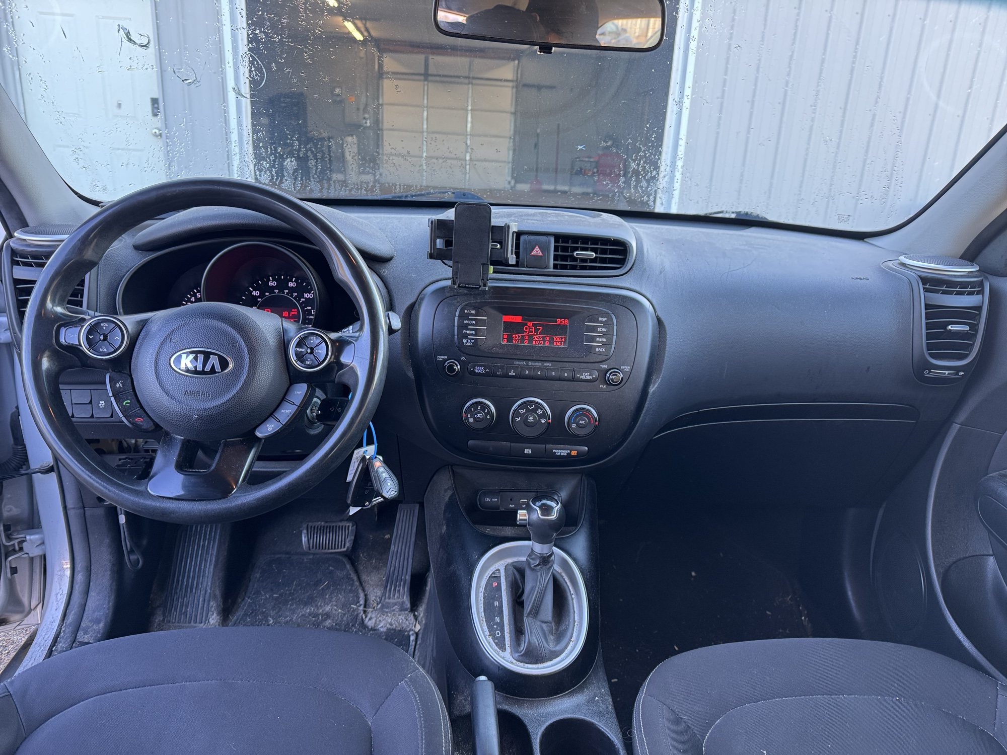 2015 kia soul base with 188168 miles for sale near Elk River, Minnesota 106948_34_whole_dash.jpg
