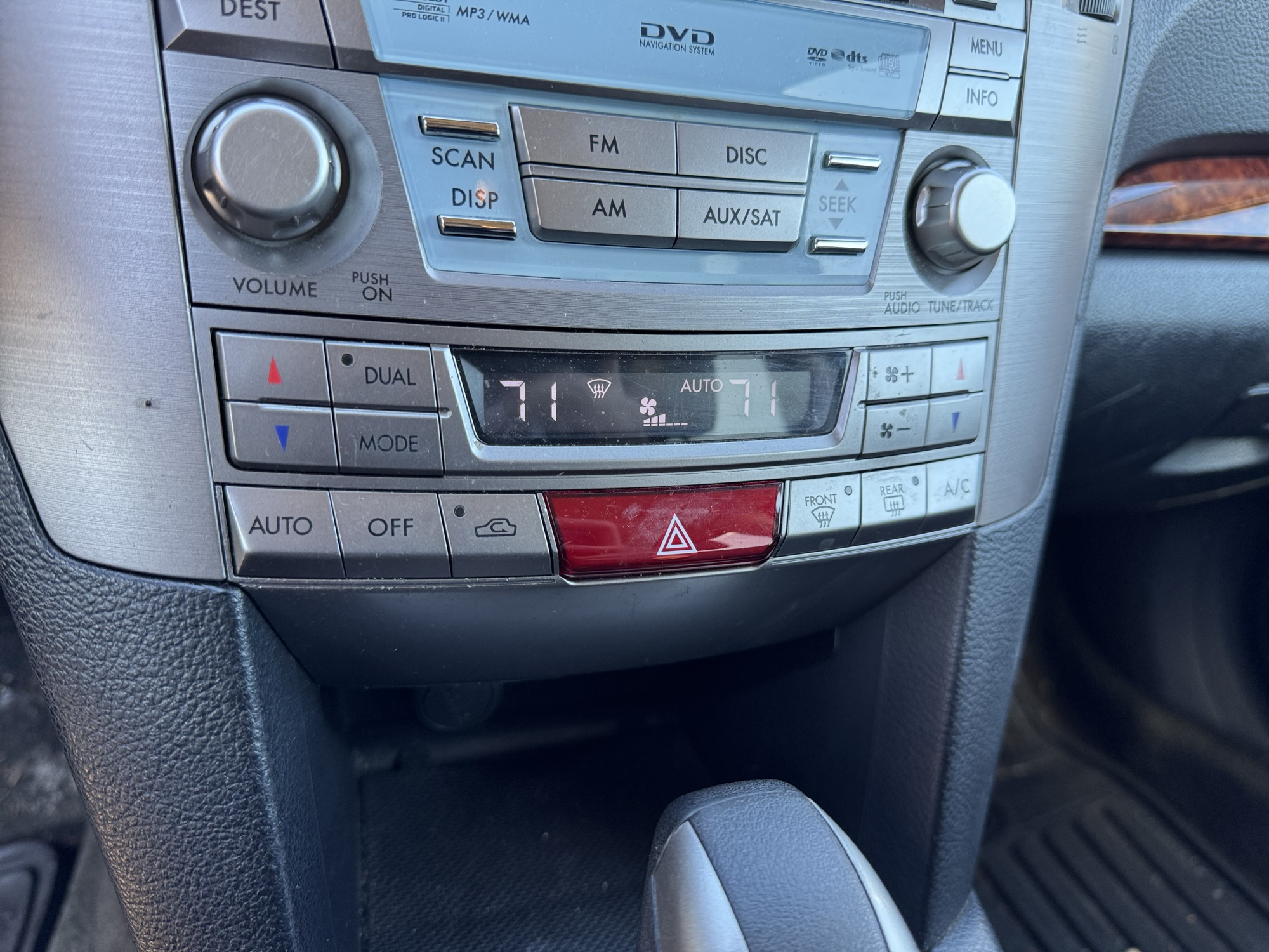 2012 subaru outback 2.5i-limited with 149640 miles for sale near Elk River, Minnesota 106950_40_climate_control.jpg