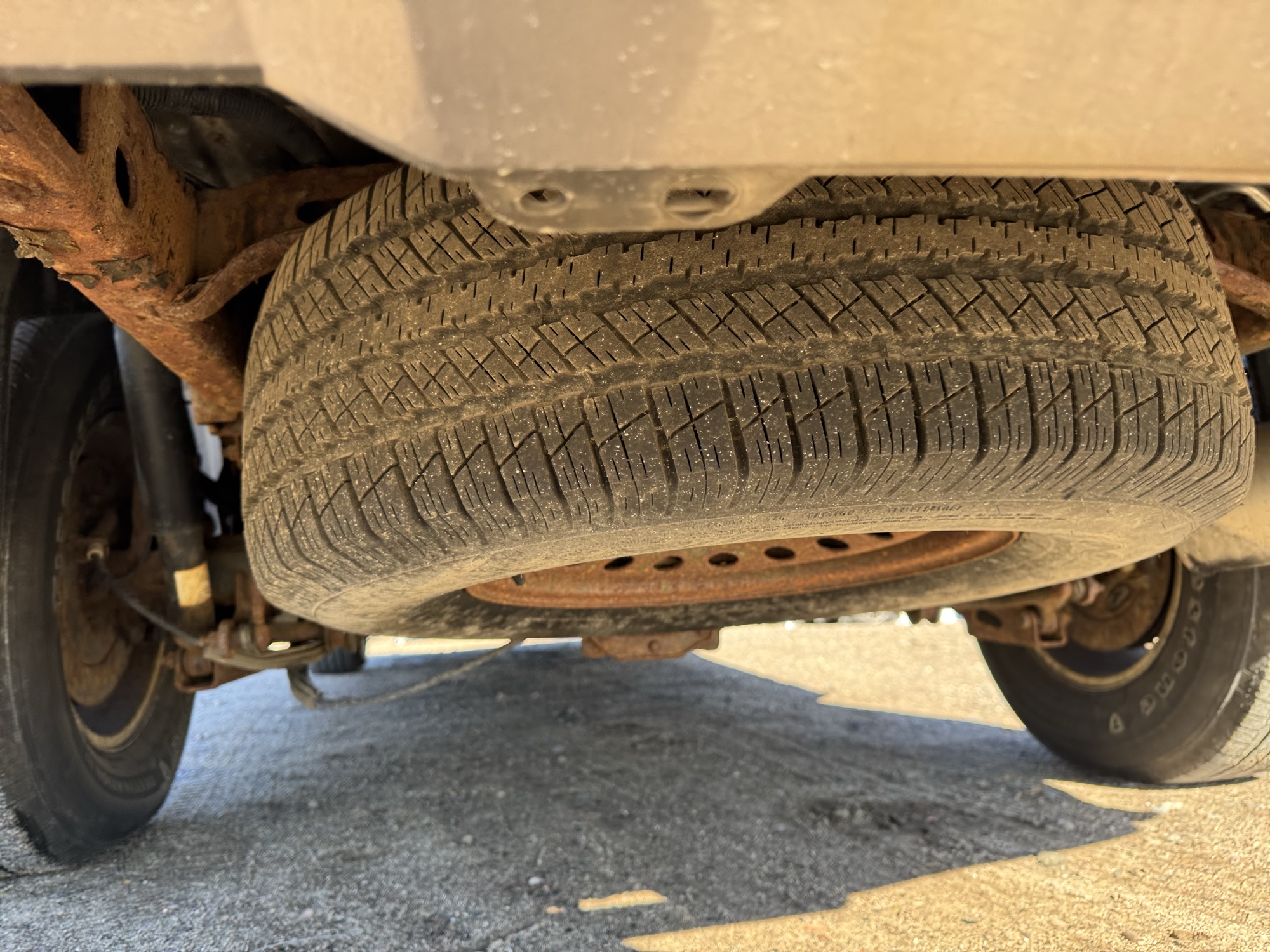 2012 chevrolet suburban lt-1500-4wd with 235557 miles for sale near Elk River, Minnesota 106953_27_spare_tire.jpg