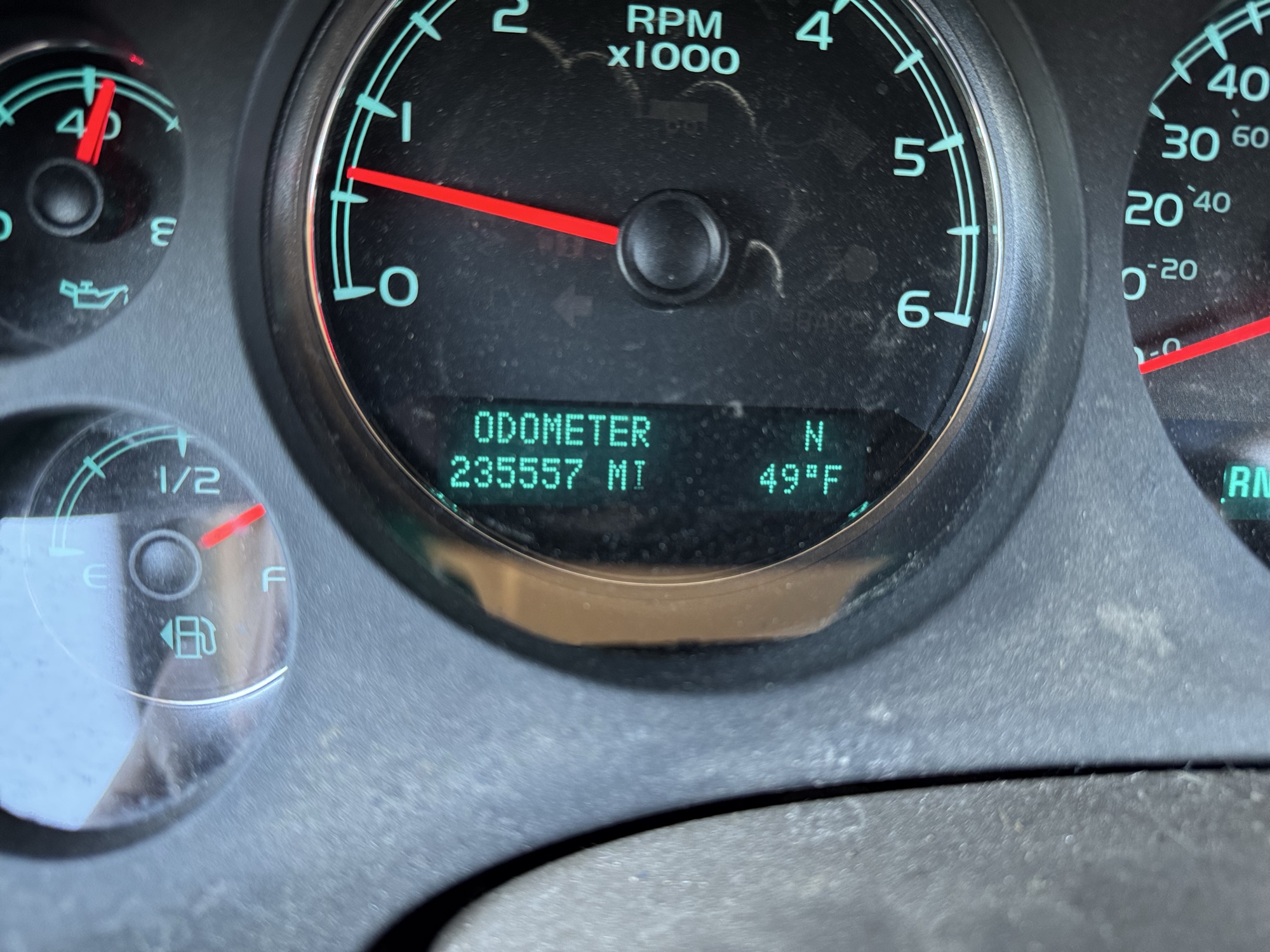 2012 chevrolet suburban lt-1500-4wd with 235557 miles for sale near Elk River, Minnesota 106953_44_mileage_closeup.jpg
