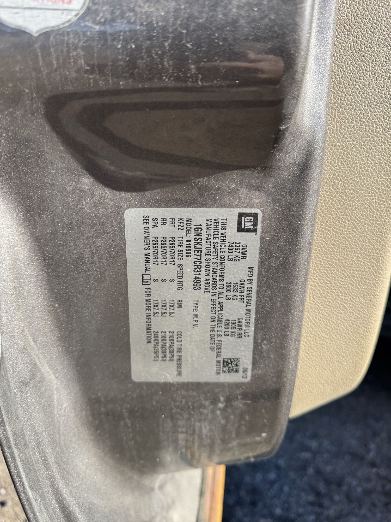 2012 chevrolet suburban lt-1500-4wd with 235557 miles for sale near Elk River, Minnesota 106953_47_door_vin_sticker.jpg