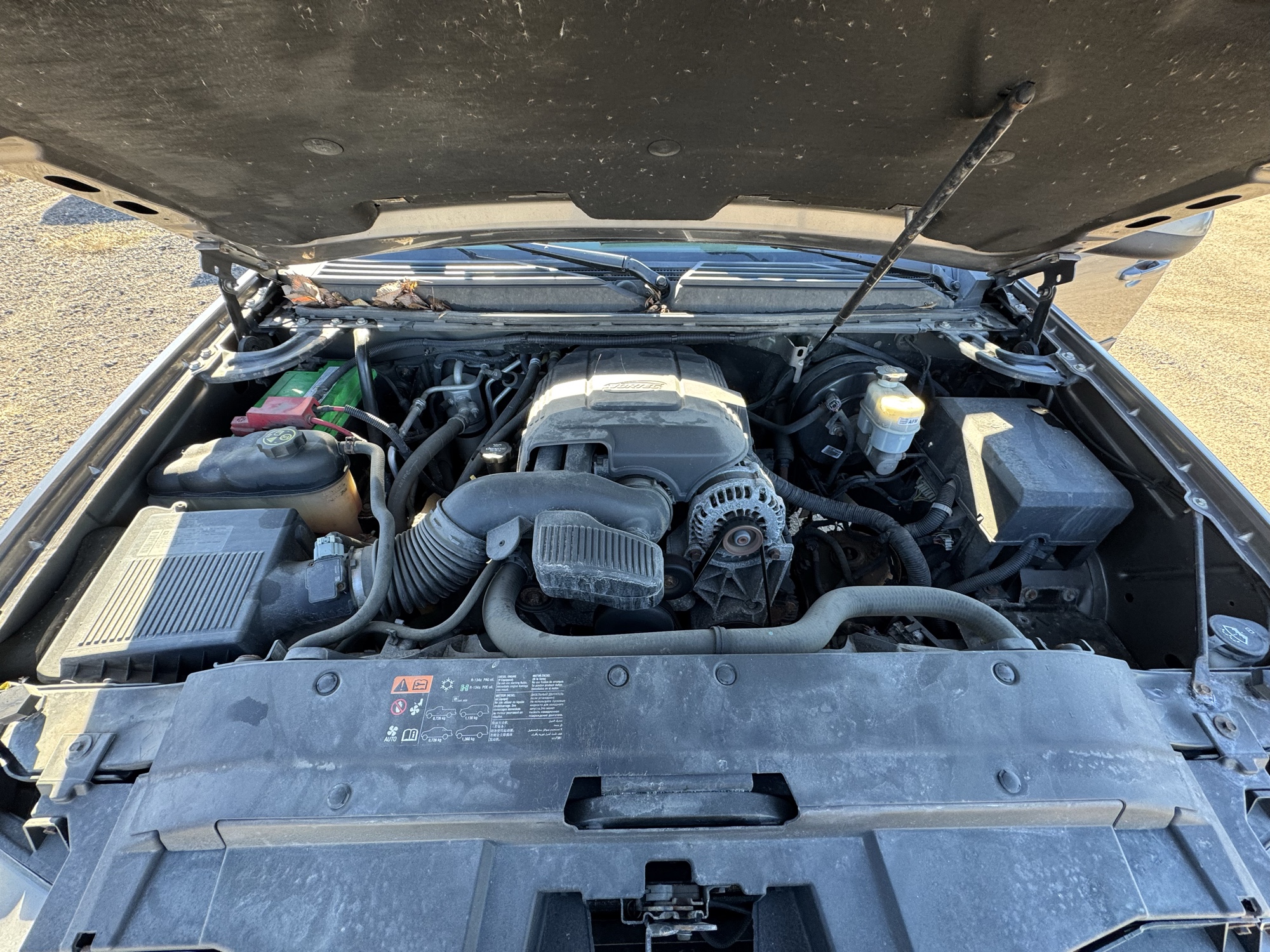 2012 chevrolet suburban lt-1500-4wd with 235557 miles for sale near Elk River, Minnesota 106953_49_engine_bay.jpg