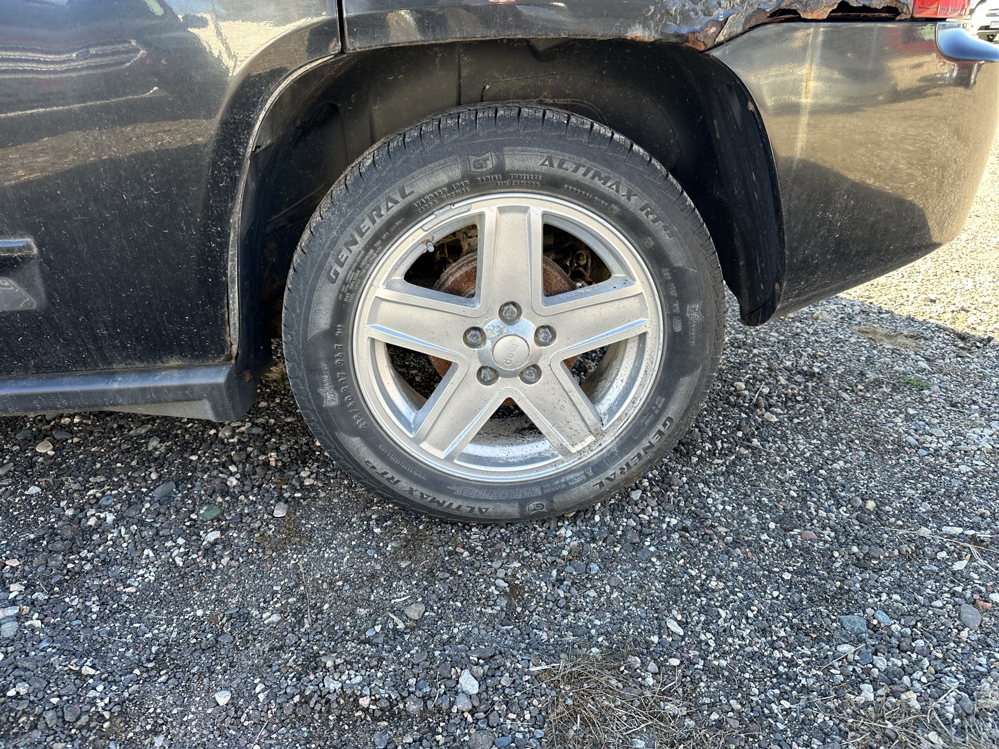 2009 jeep compass sport-fwd with 178239 miles for sale near Elk River, Minnesota 106955_13_rear_drv_wheel.jpg