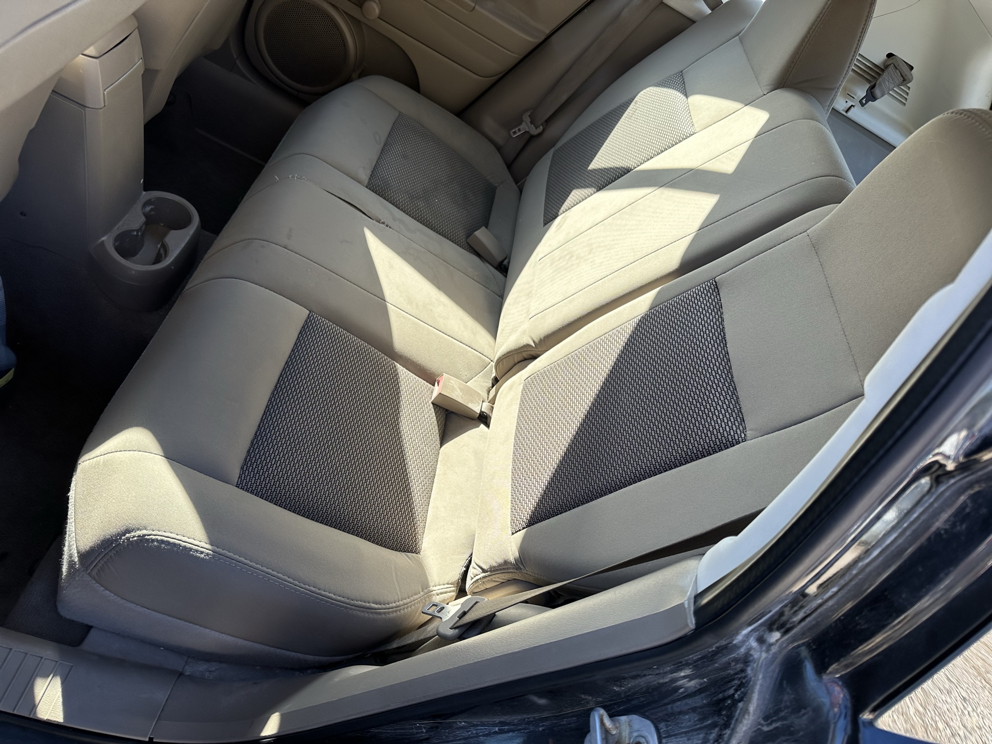 2009 jeep compass sport-fwd with 178239 miles for sale near Elk River, Minnesota 106955_24_drv_rear_seat.jpg