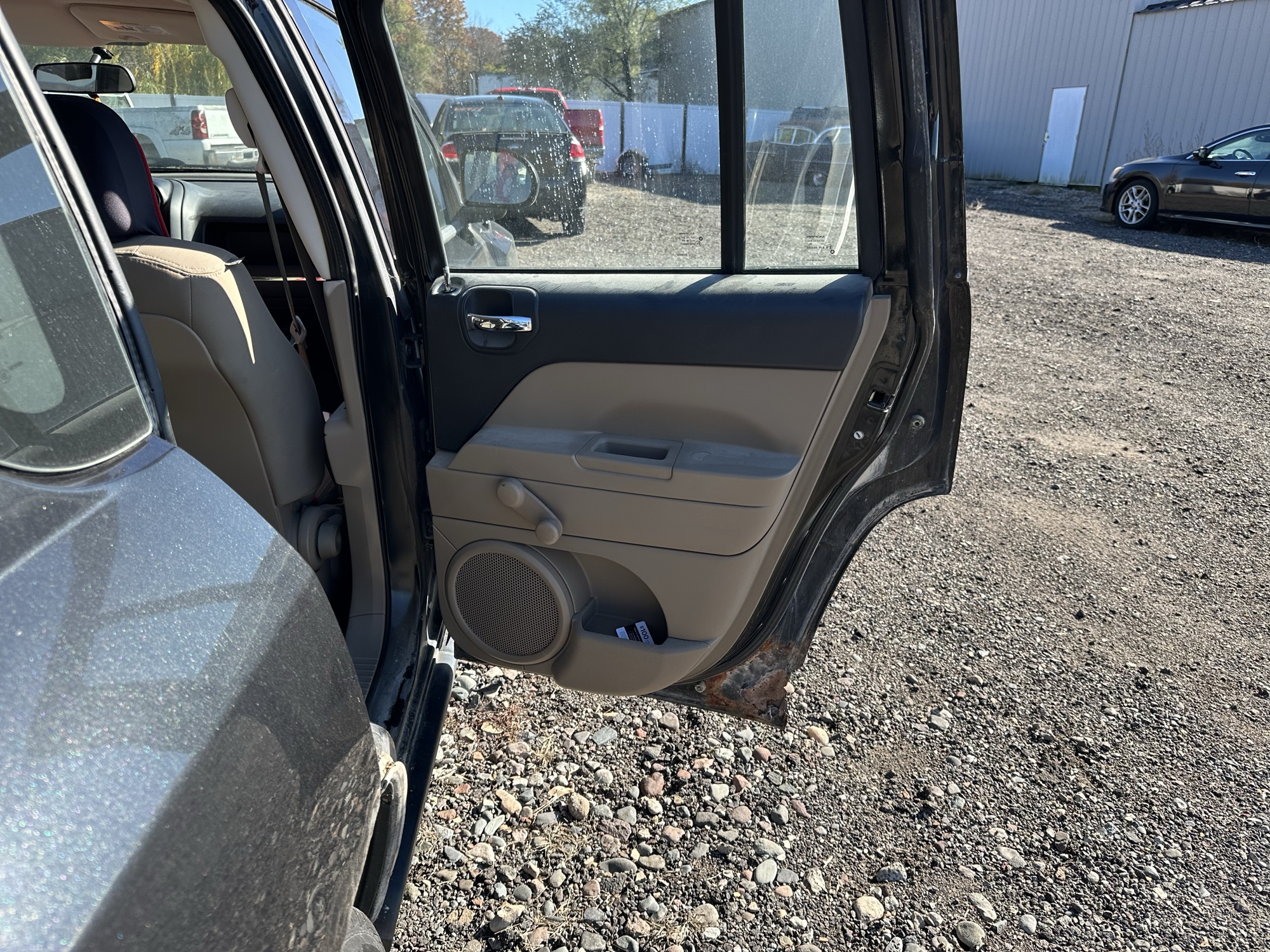 2009 jeep compass sport-fwd with 178239 miles for sale near Elk River, Minnesota 106955_30_pass_rear_door_panel.jpg