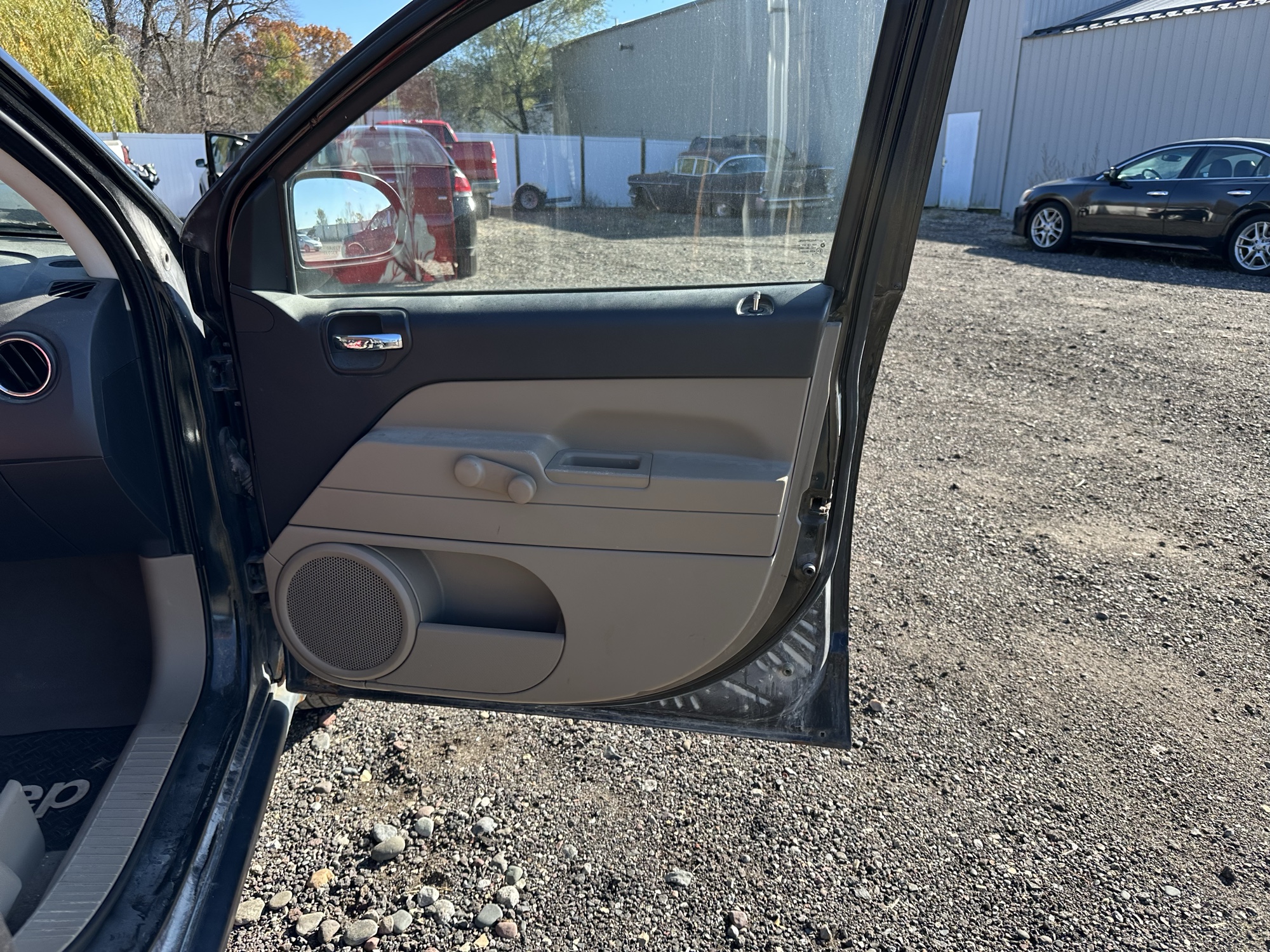 2009 jeep compass sport-fwd with 178239 miles for sale near Elk River, Minnesota 106955_32_passenger_door_panel.jpg