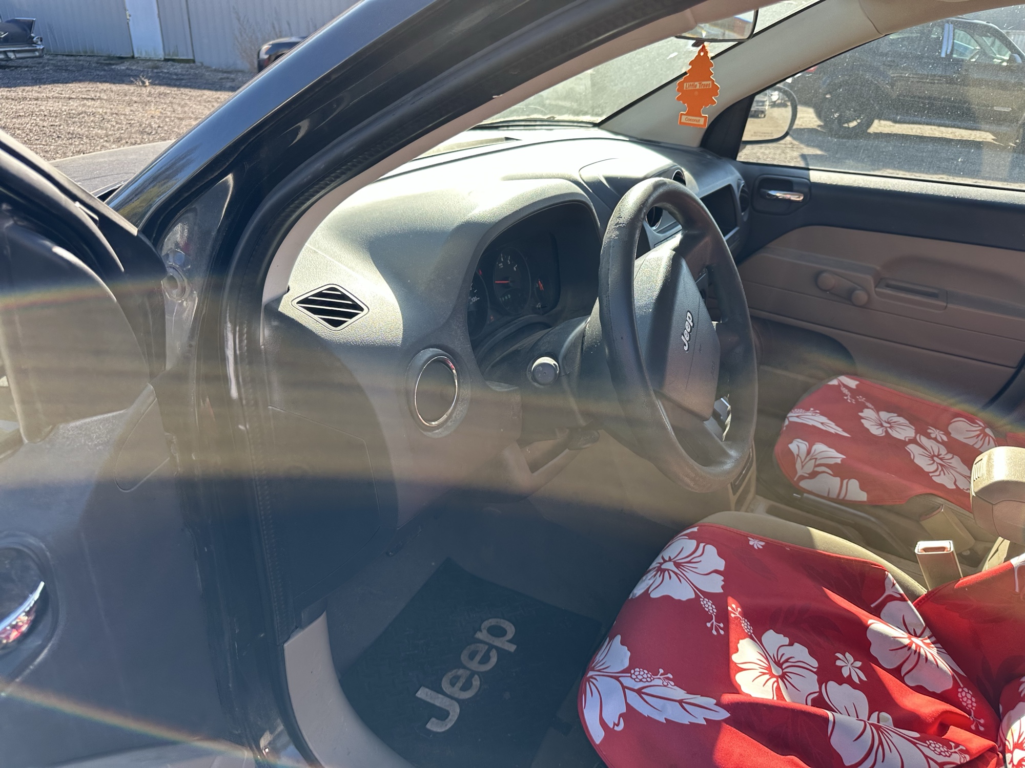 2009 jeep compass sport-fwd with 178239 miles for sale near Elk River, Minnesota 106955_37_left_of_steering_wheel.jpg
