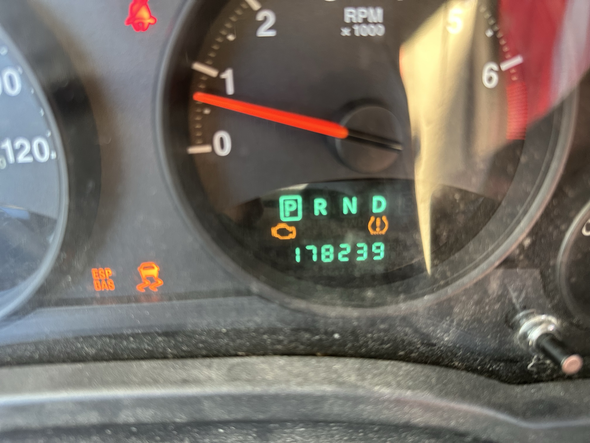 2009 jeep compass sport-fwd with 178239 miles for sale near Elk River, Minnesota 106955_44_mileage_closeup.jpg
