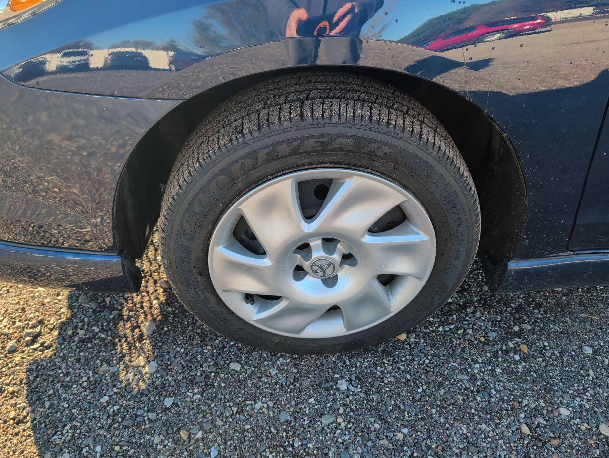 2004 toyota matrix 4wd with 39904 miles for sale near Elk River, Minnesota 106961_12_drv_front_wheel.jpg