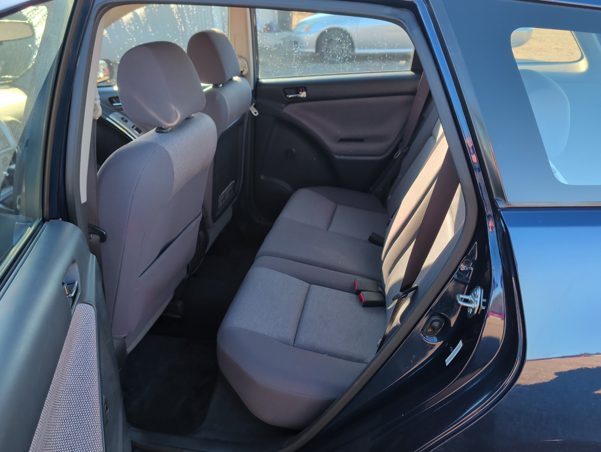 2004 toyota matrix 4wd with 39904 miles for sale near Elk River, Minnesota 106961_24_drv_rear_seat.jpg