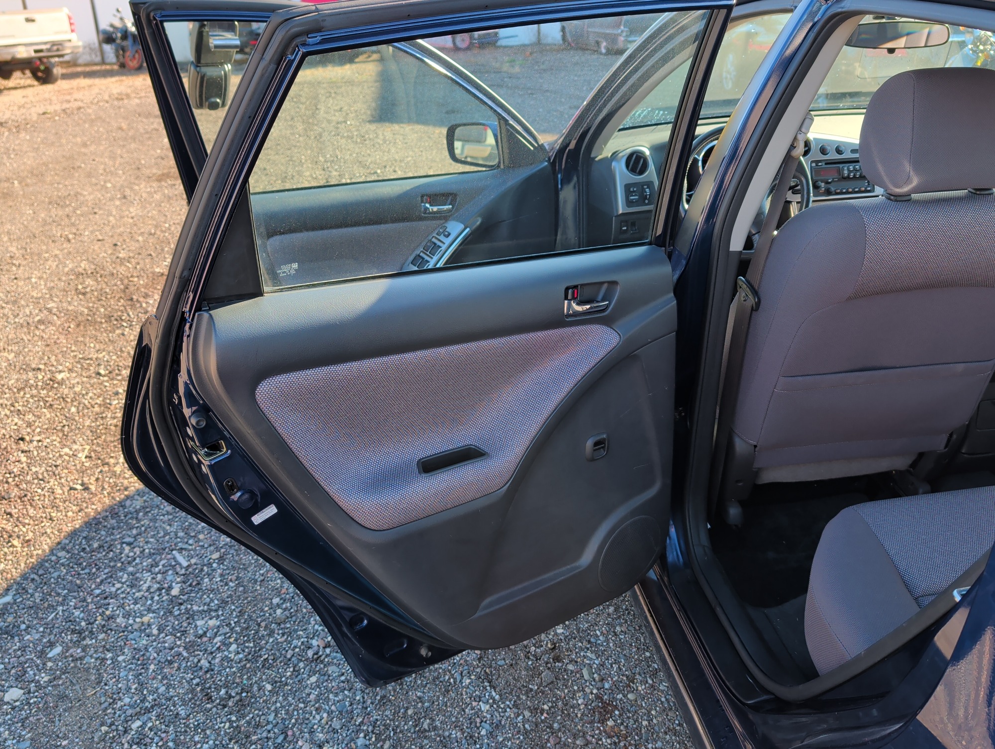 2004 toyota matrix 4wd with 39904 miles for sale near Elk River, Minnesota 106961_25_drv_rear_door_panel.jpg