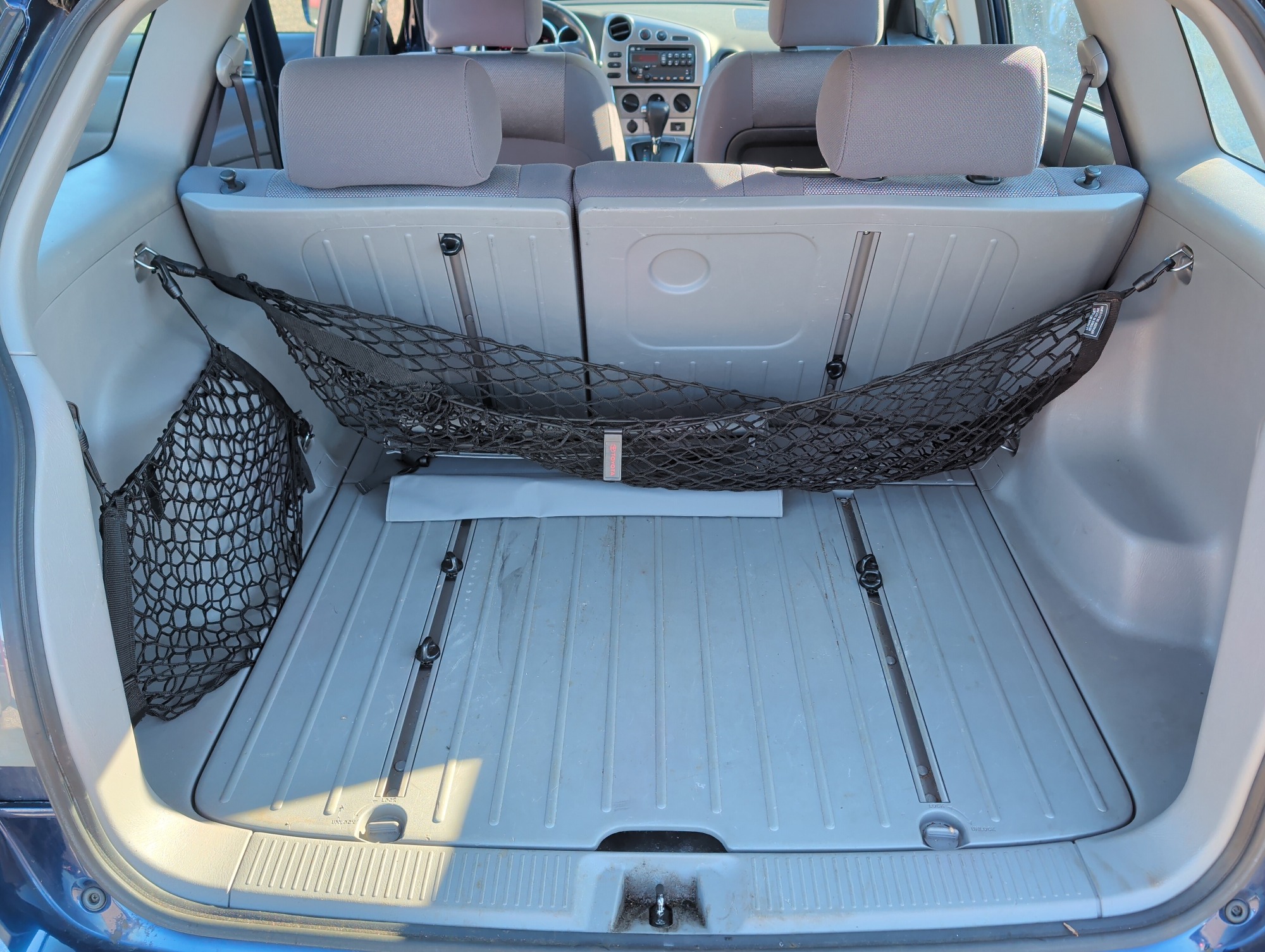 2004 toyota matrix 4wd with 39904 miles for sale near Elk River, Minnesota 106961_26_trunk.jpg