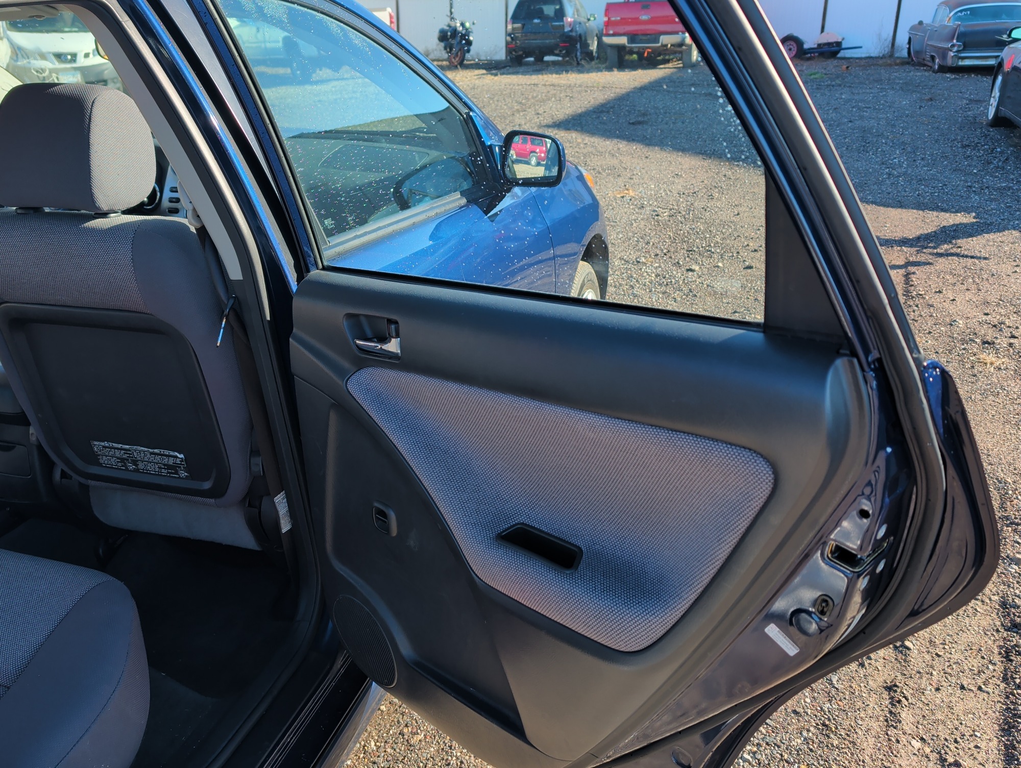 2004 toyota matrix 4wd with 39904 miles for sale near Elk River, Minnesota 106961_30_pass_rear_door_panel.jpg
