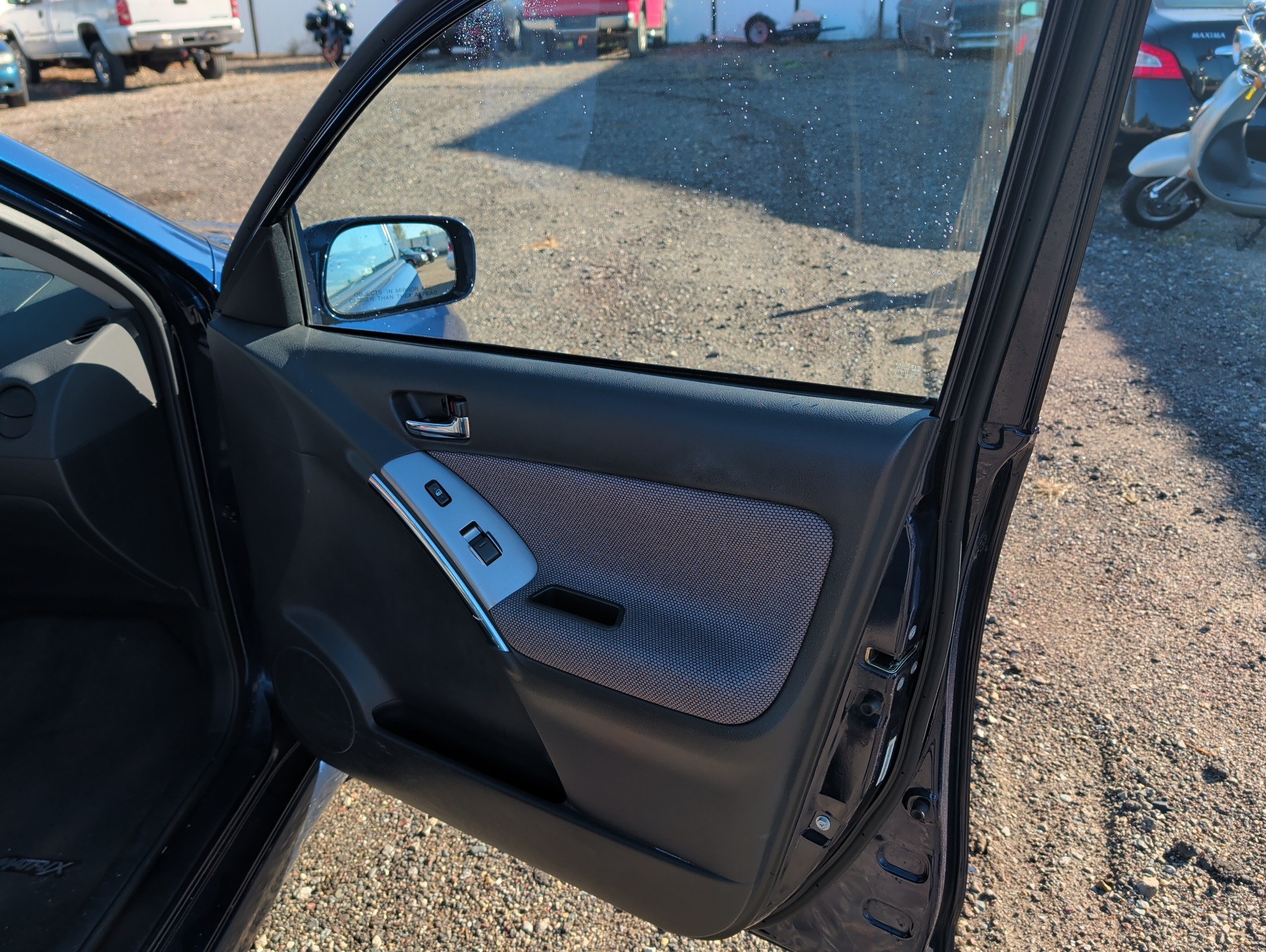 2004 toyota matrix 4wd with 39904 miles for sale near Elk River, Minnesota 106961_32_passenger_door_panel.jpg
