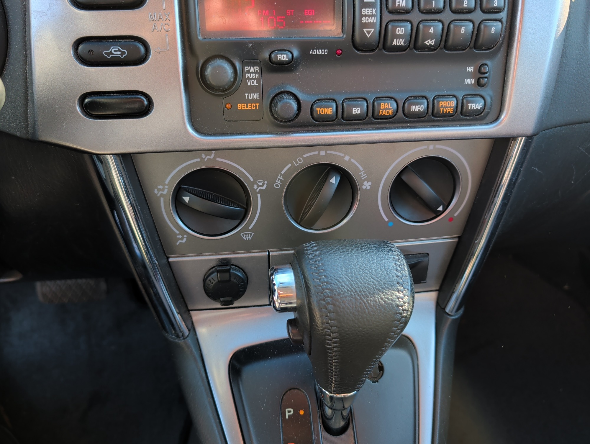 2004 toyota matrix 4wd with 39904 miles for sale near Elk River, Minnesota 106961_40_climate_control.jpg