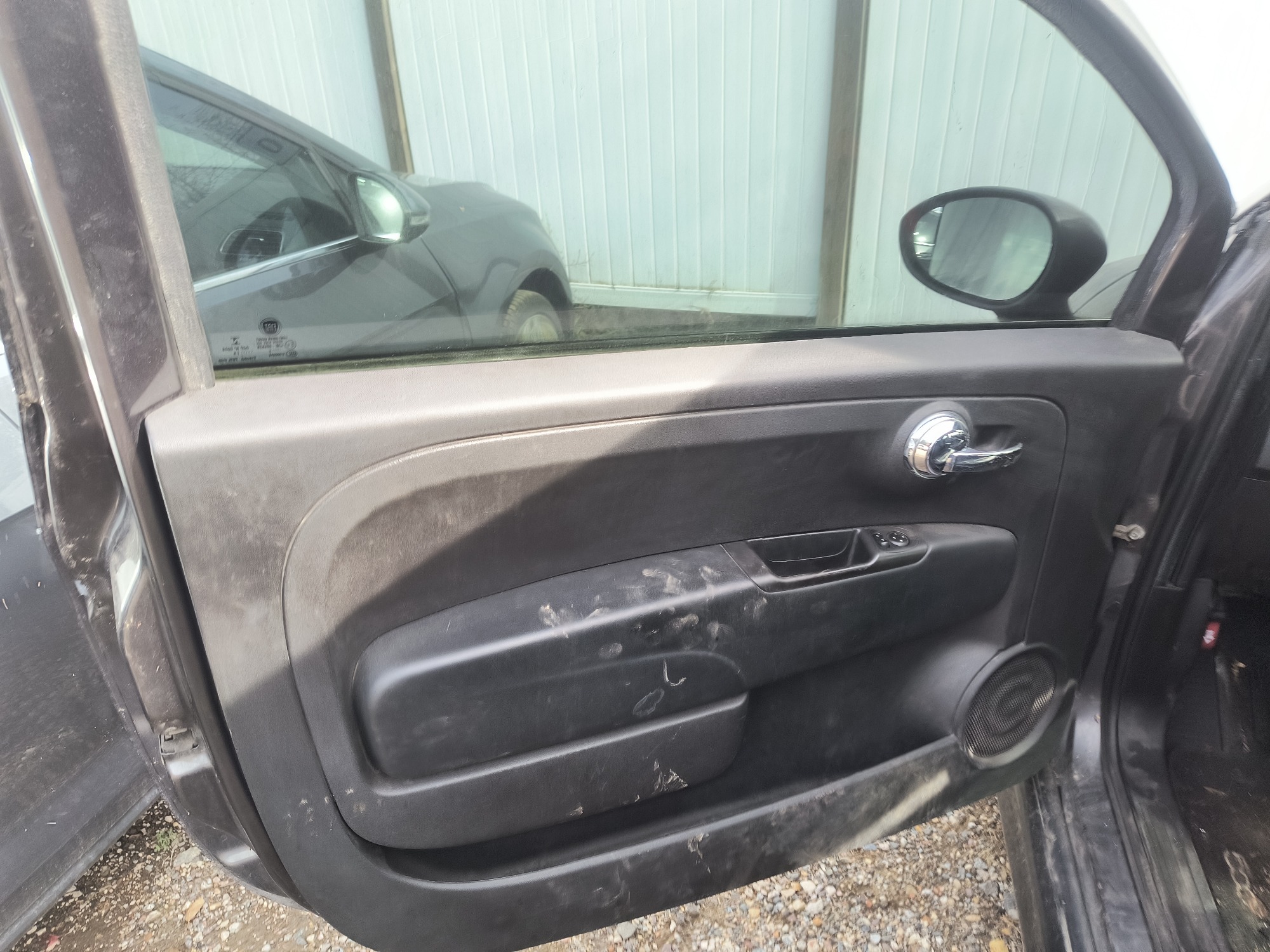 2014 fiat 500e battery-electric-hatchback with 85174 miles for sale near Elk River, Minnesota 106964_23_driver_door_panel.jpg