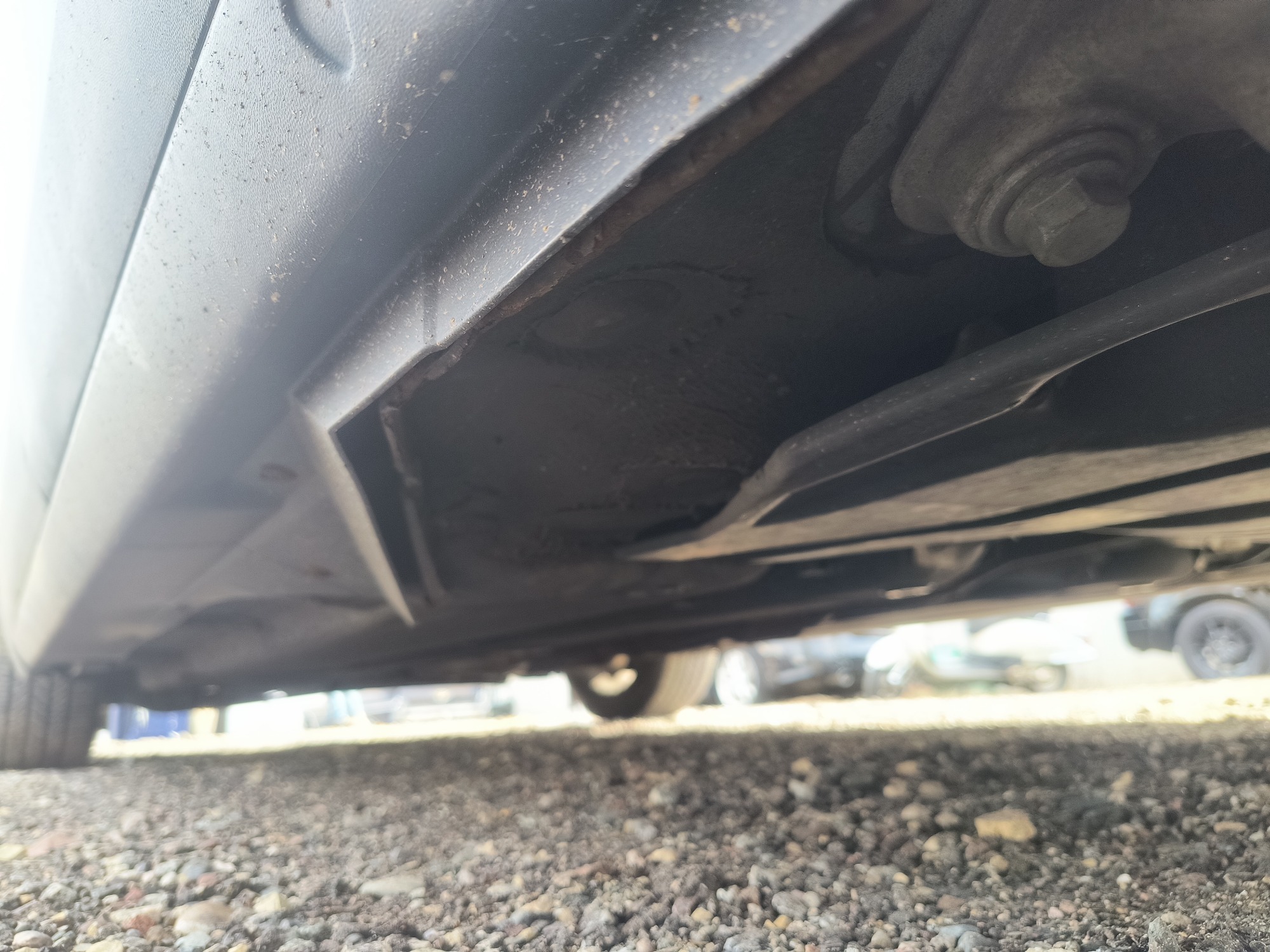 2004 volkswagen passat glx with 175185 miles for sale near Elk River, Minnesota 106971_18_undercar_rear_drv.jpg