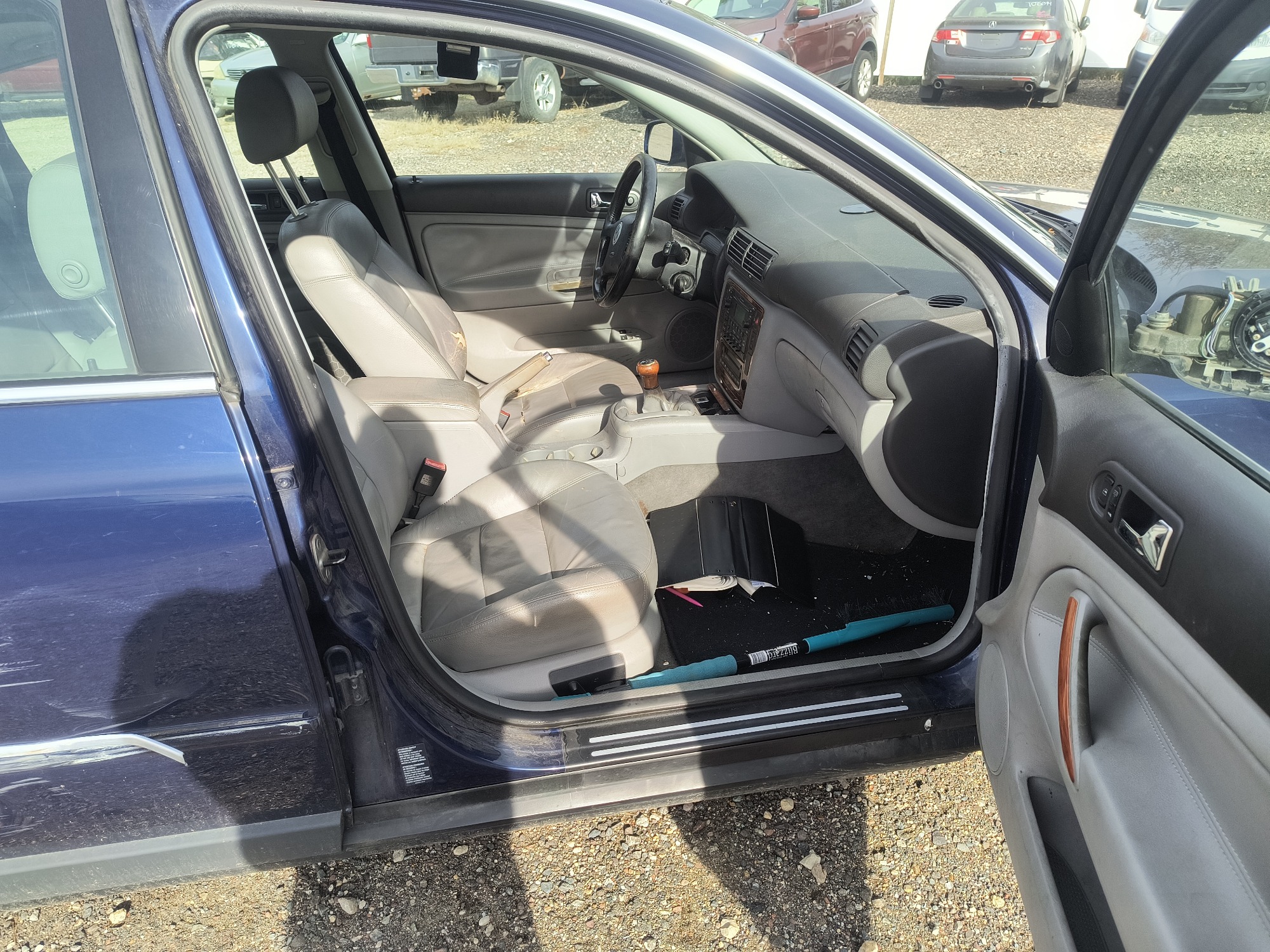 2004 volkswagen passat glx with 175185 miles for sale near Elk River, Minnesota 106971_31_passenger_seat.jpg