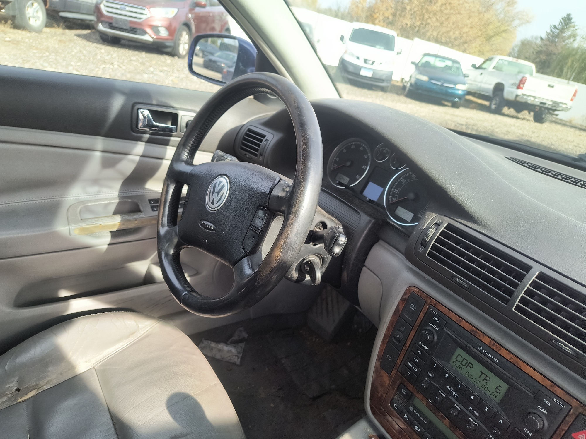 2004 volkswagen passat glx with 175185 miles for sale near Elk River, Minnesota 106971_36_steering_wheel.jpg