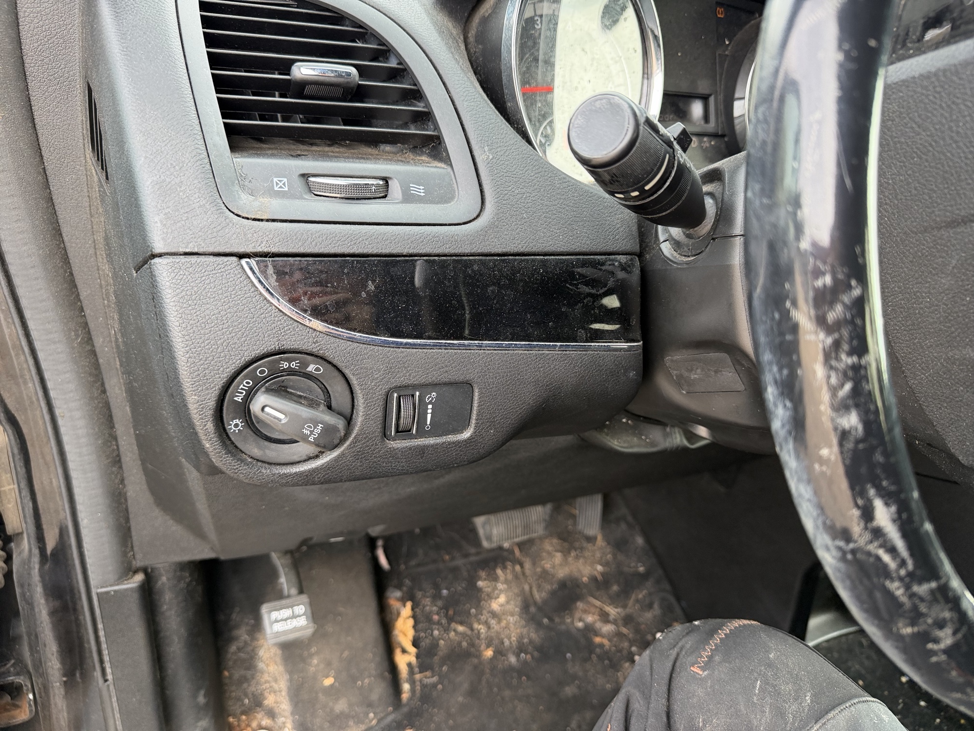 2015 chrysler town-and-country with 138094 miles for sale near Elk River, Minnesota 106977_37_left_of_steering_wheel.jpg