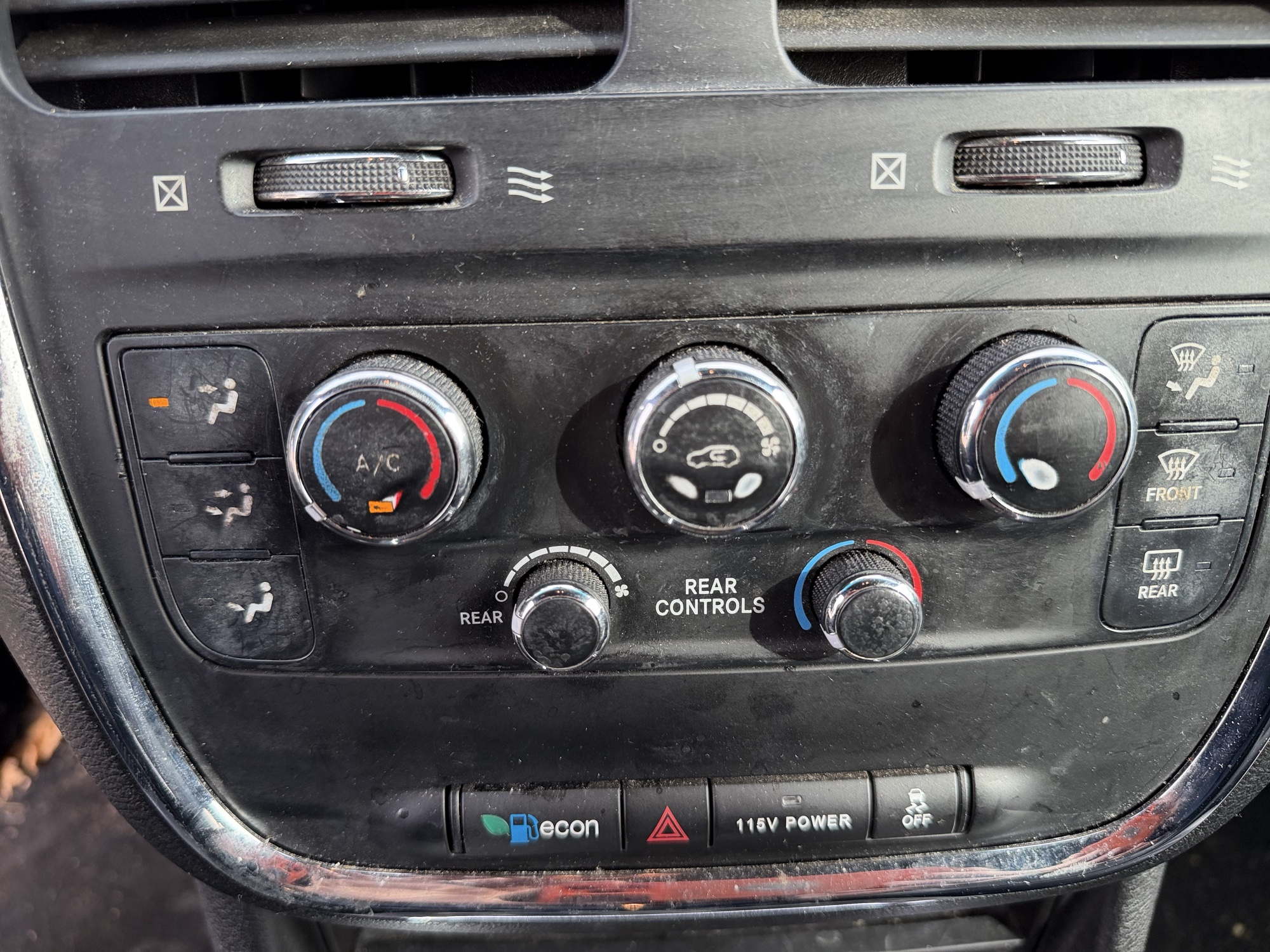 2015 chrysler town-and-country with 138094 miles for sale near Elk River, Minnesota 106977_40_climate_control.jpg