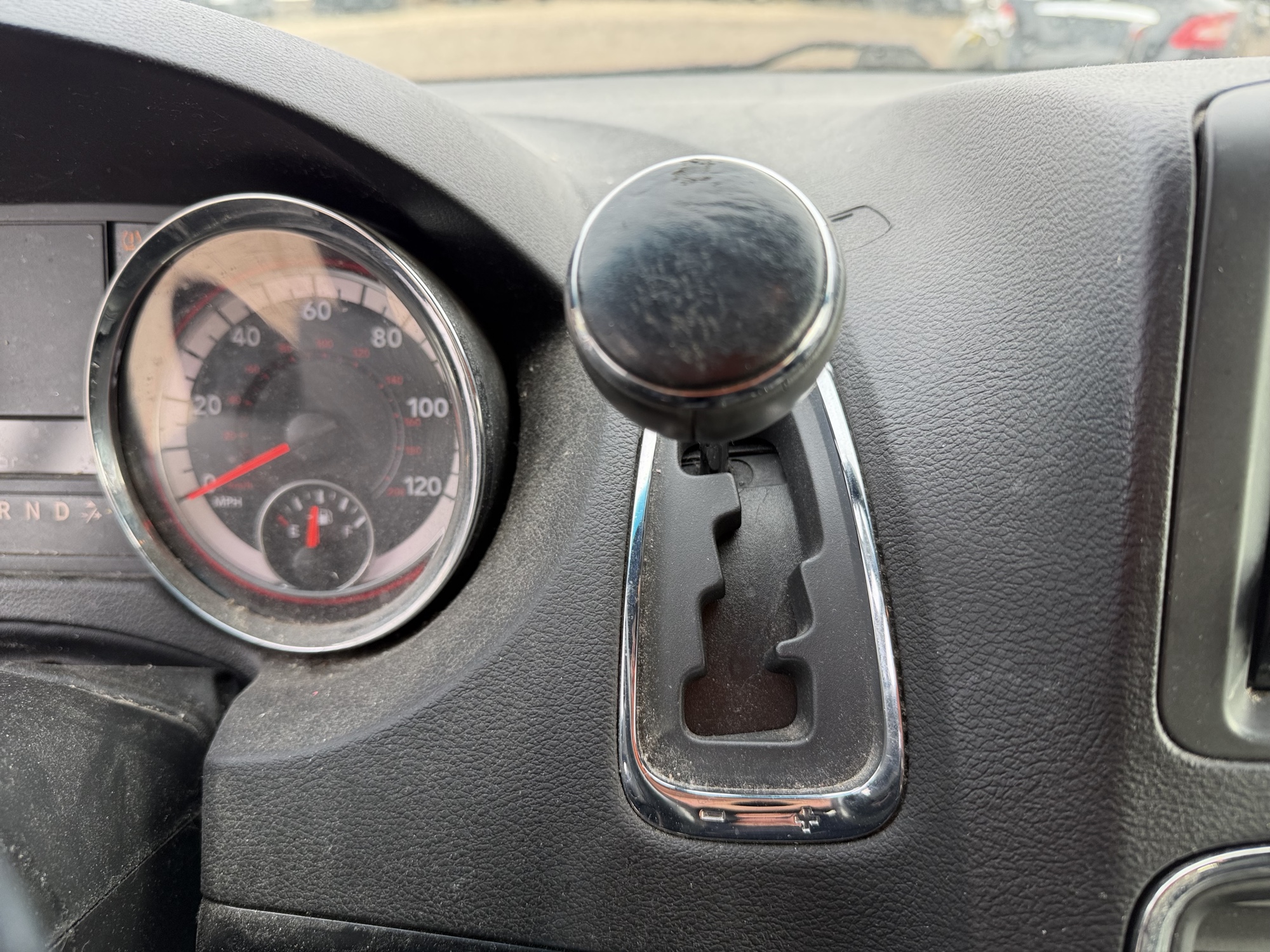 2015 chrysler town-and-country with 138094 miles for sale near Elk River, Minnesota 106977_41_shifter.jpg