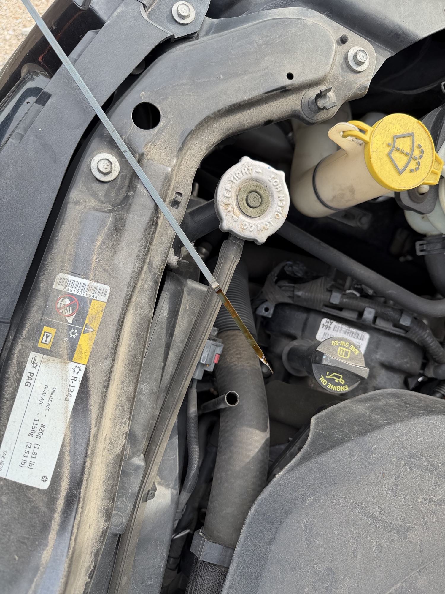 2015 chrysler town-and-country with 138094 miles for sale near Elk River, Minnesota 106977_50_oil_dipstick.jpg