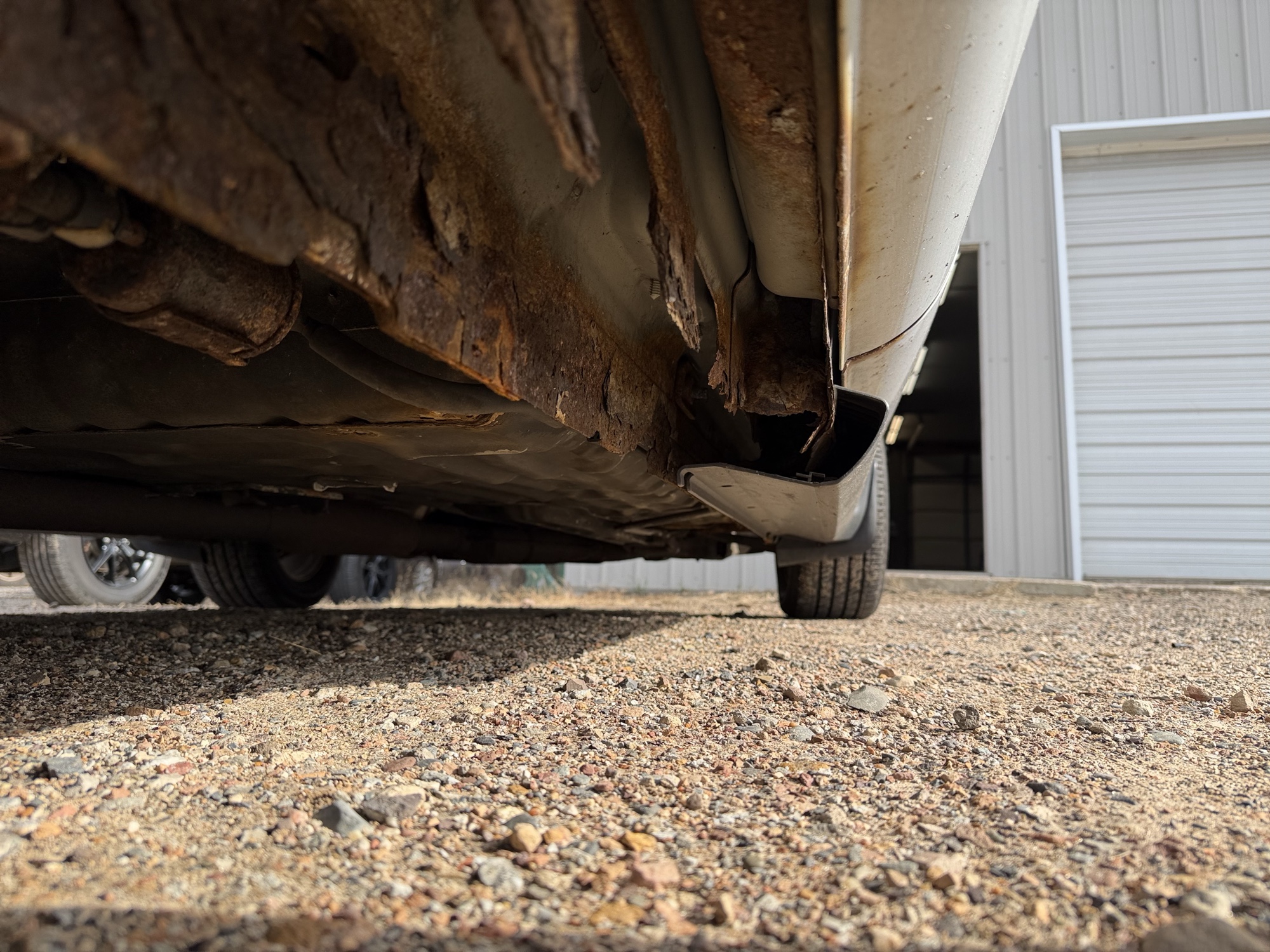 2001 ford taurus ses with 165634 miles for sale near Elk River, Minnesota 106980_20_undercar_rear_pass.jpg