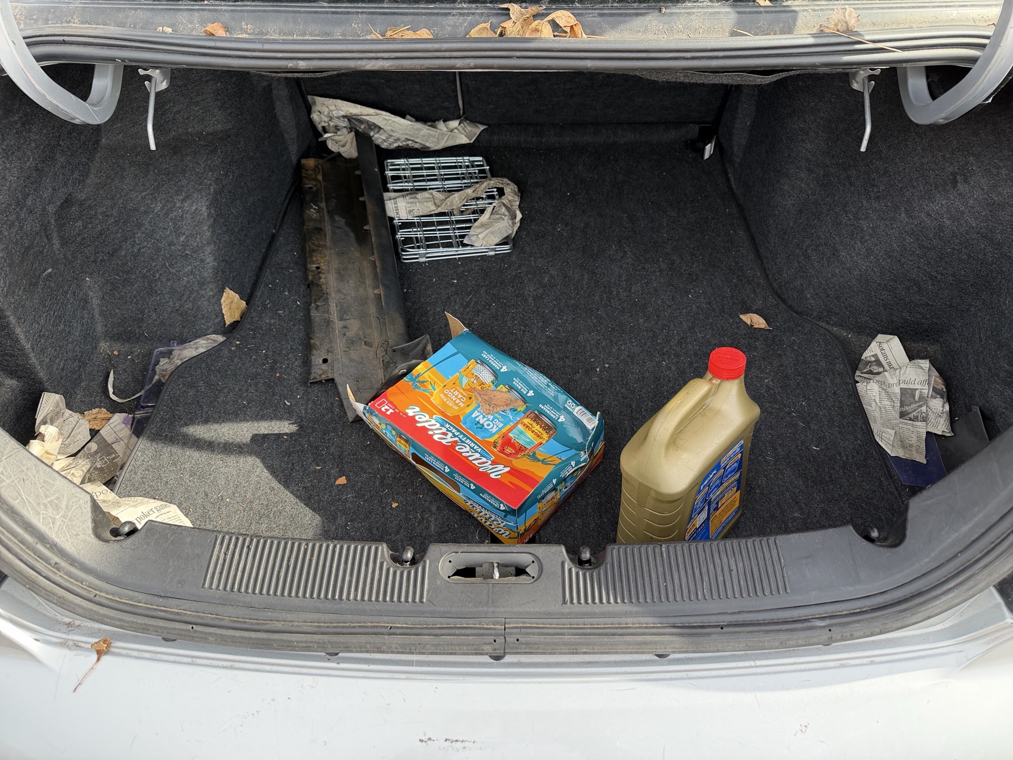 2001 ford taurus ses with 165634 miles for sale near Elk River, Minnesota 106980_26_trunk.jpg