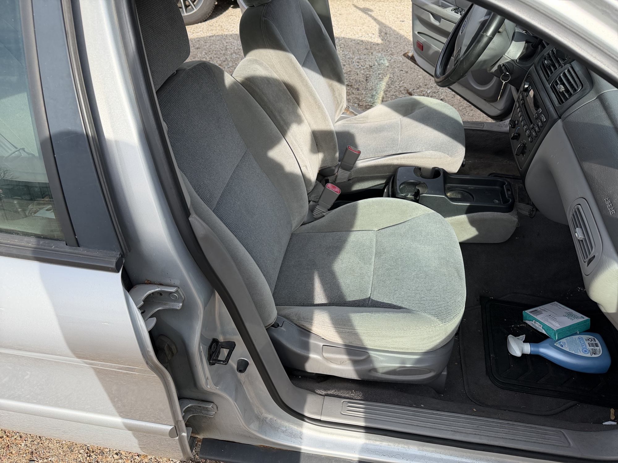 2001 ford taurus ses with 165634 miles for sale near Elk River, Minnesota 106980_31_passenger_seat.jpg