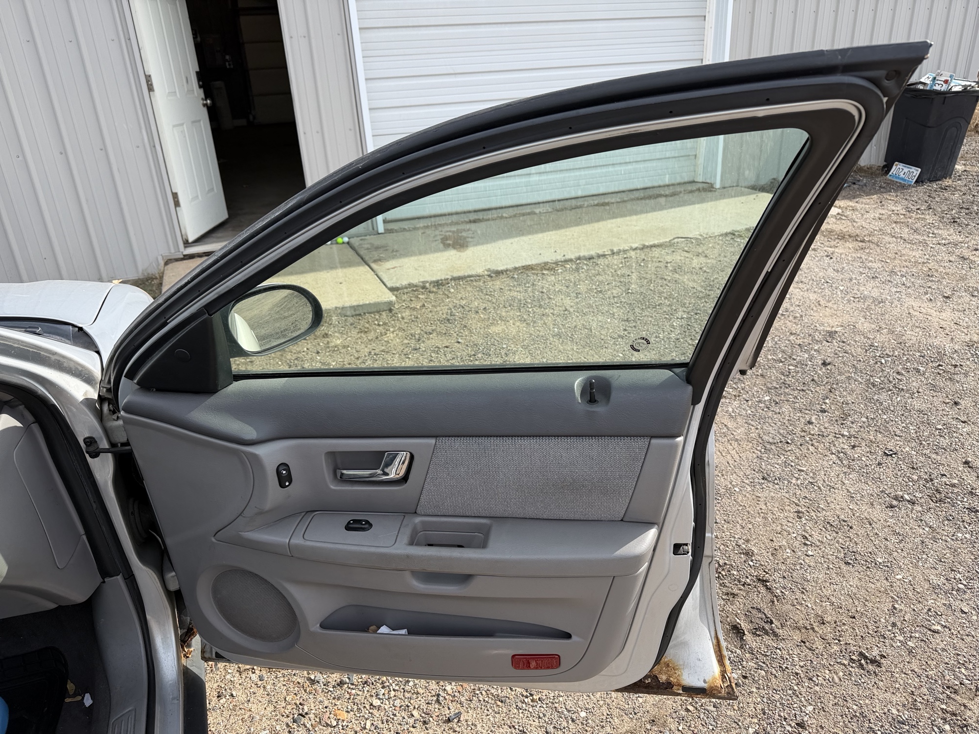 2001 ford taurus ses with 165634 miles for sale near Elk River, Minnesota 106980_32_passenger_door_panel.jpg