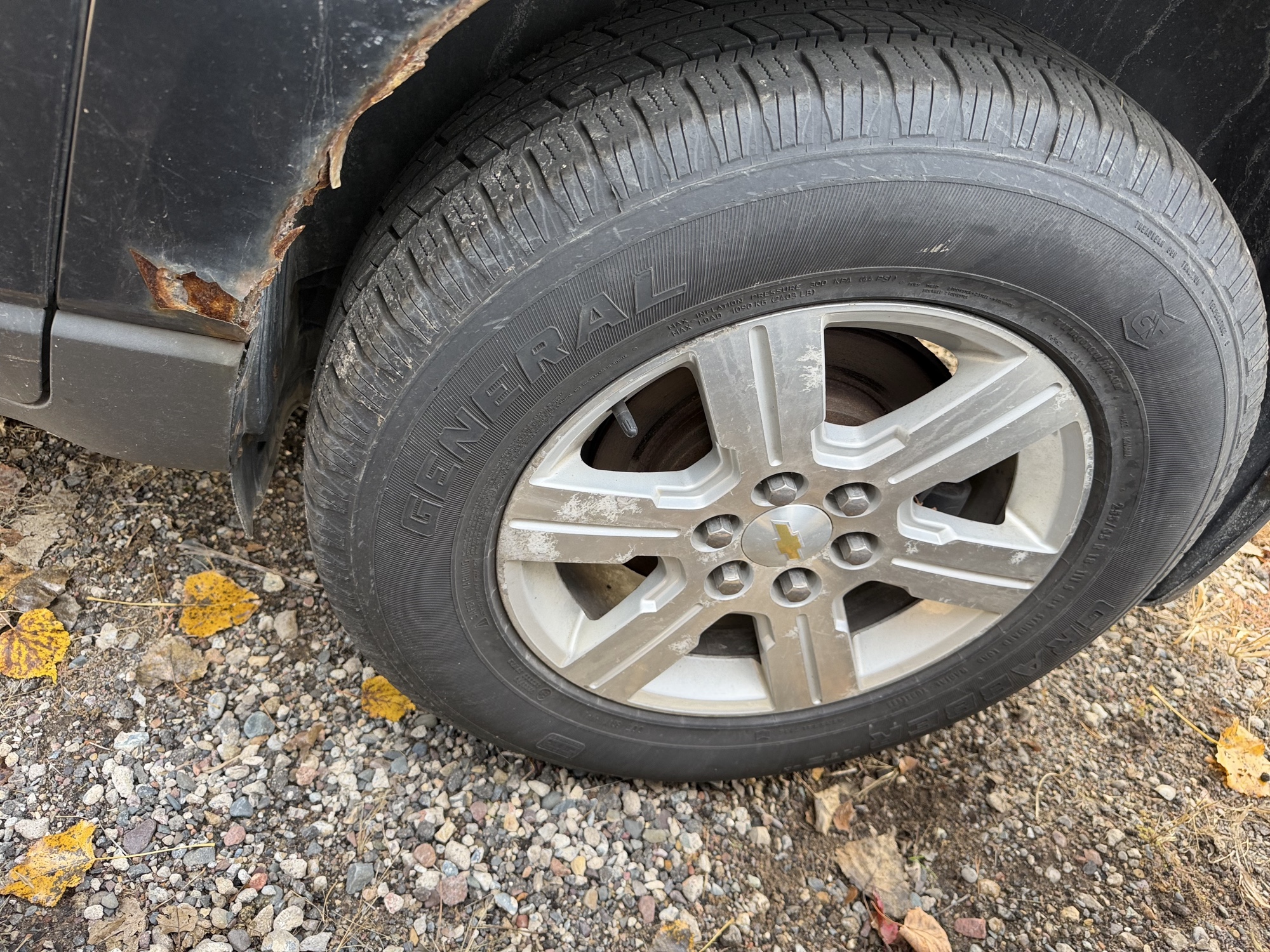 2011 chevrolet traverse lt-awd with 156005 miles for sale near Elk River, Minnesota 106983_13_rear_drv_wheel.jpg