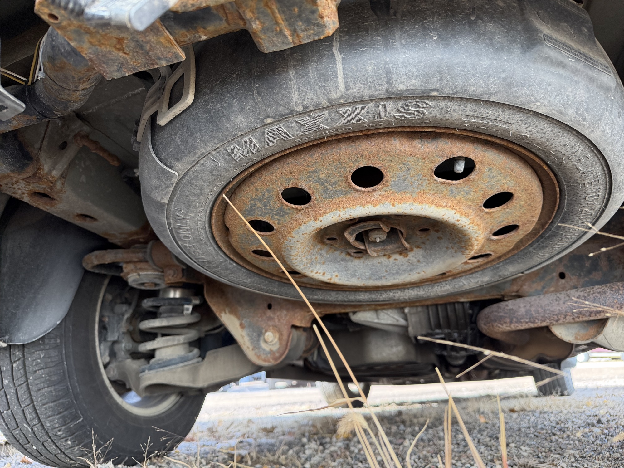 2011 chevrolet traverse lt-awd with 156005 miles for sale near Elk River, Minnesota 106983_27_spare_tire.jpg