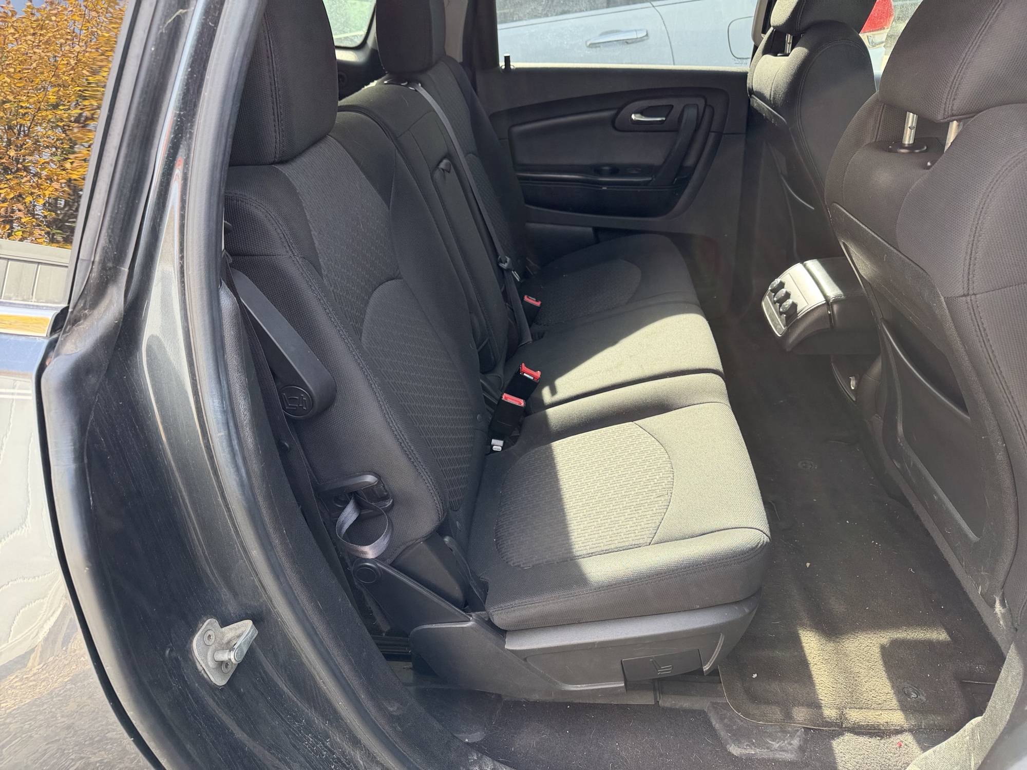 2011 chevrolet traverse lt-awd with 156005 miles for sale near Elk River, Minnesota 106983_28_pass_rear_seat.jpg