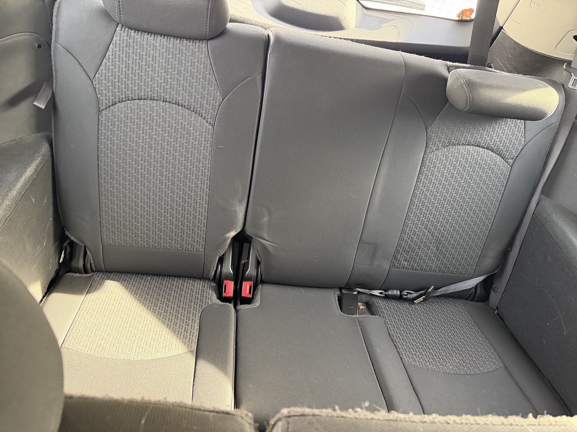 2011 chevrolet traverse lt-awd with 156005 miles for sale near Elk River, Minnesota 106983_29_third_row_seat.jpg