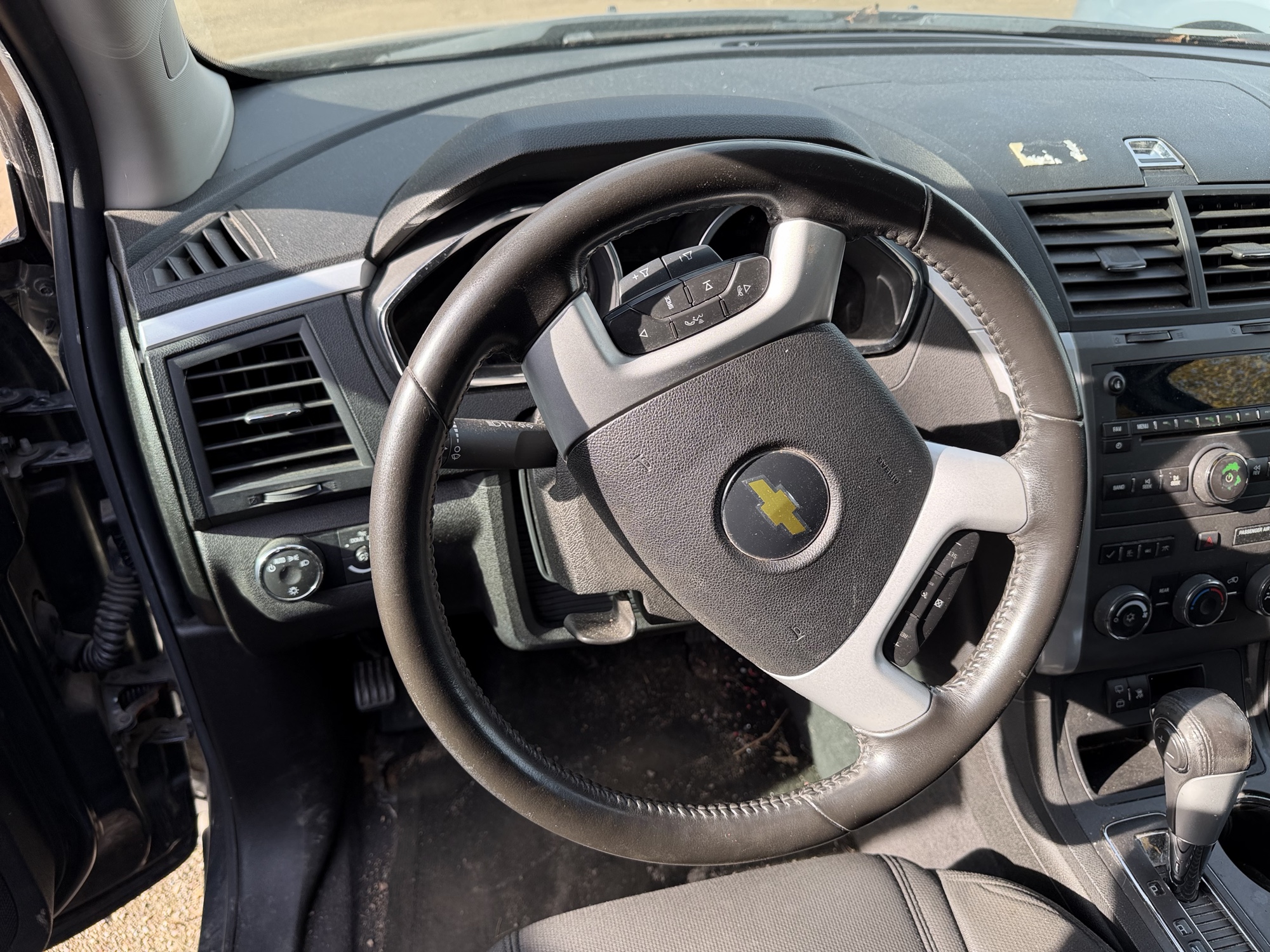 2011 chevrolet traverse lt-awd with 156005 miles for sale near Elk River, Minnesota 106983_36_steering_wheel.jpg