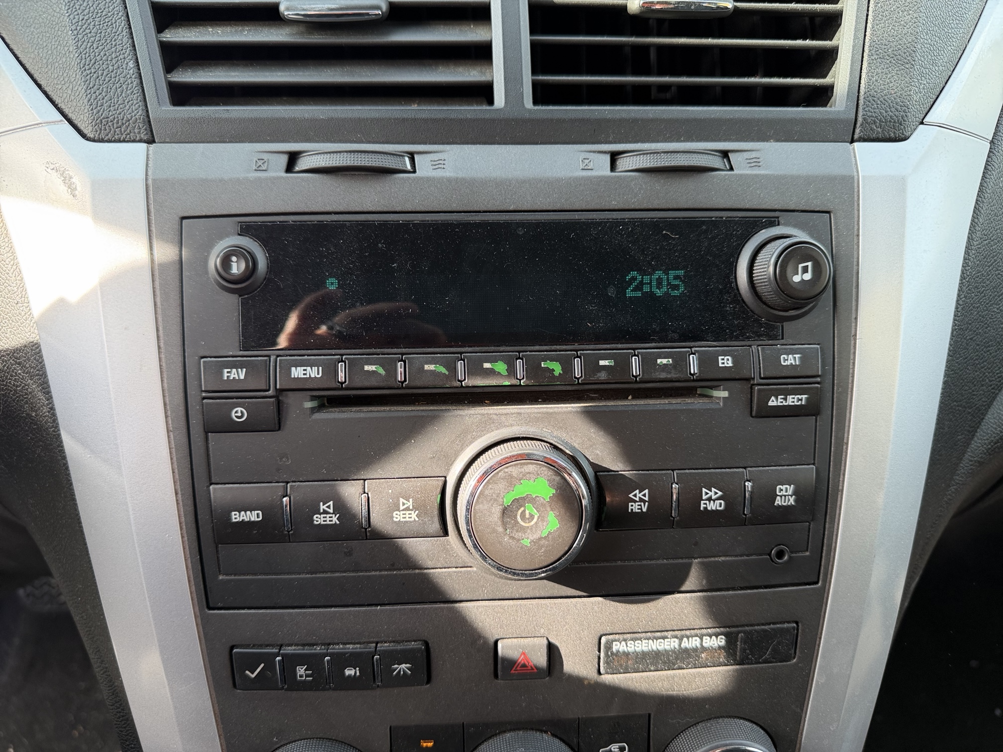 2011 chevrolet traverse lt-awd with 156005 miles for sale near Elk River, Minnesota 106983_39_radio_closeup.jpg