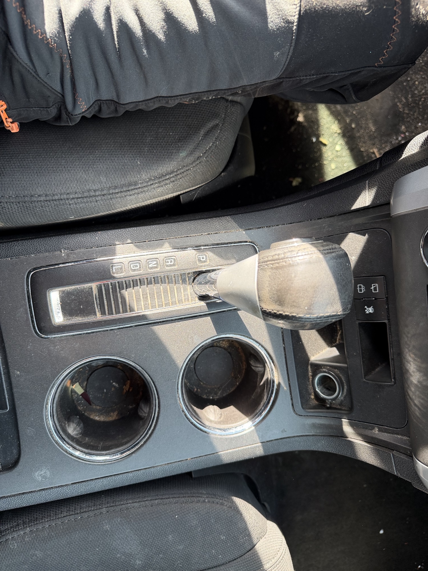 2011 chevrolet traverse lt-awd with 156005 miles for sale near Elk River, Minnesota 106983_41_shifter.jpg