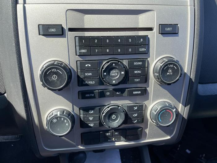 2009 ford escape xlt-4wd-v6 with 118028 miles for sale near fridley, minnesota 106c7e0902364cceae46a6abaf49e0bf.jpeg