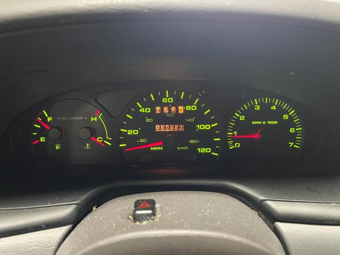2000 Ford Taurus
