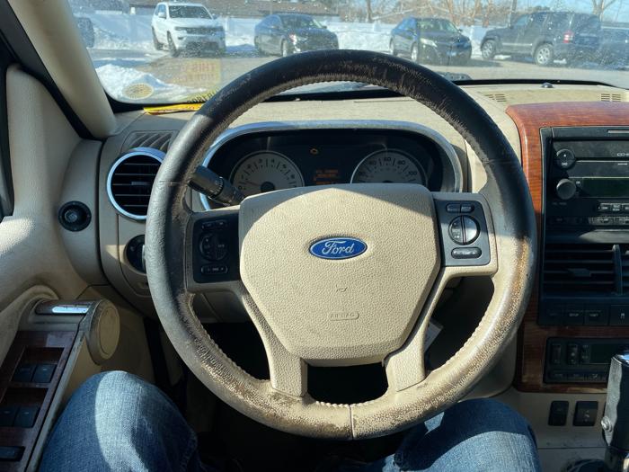 2006 ford explorer eddie-bauer-4.6l-4wd with 263873 miles for sale near fridley, minnesota 10e870727826432f9becc08fc2b185a1.jpeg