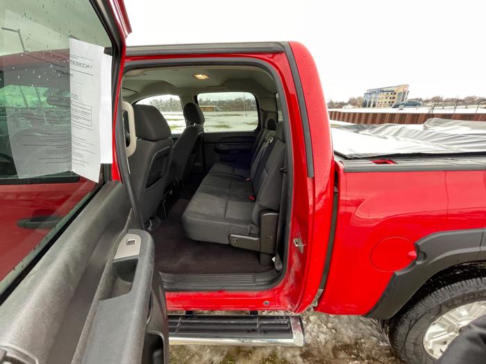 2012 chevrolet silverado-1500 lt-crew-cab-4wd with 175403 miles for sale near rochester, minnesota 10fbfab5708d4fe6b79a22b10b0c8731.jpeg