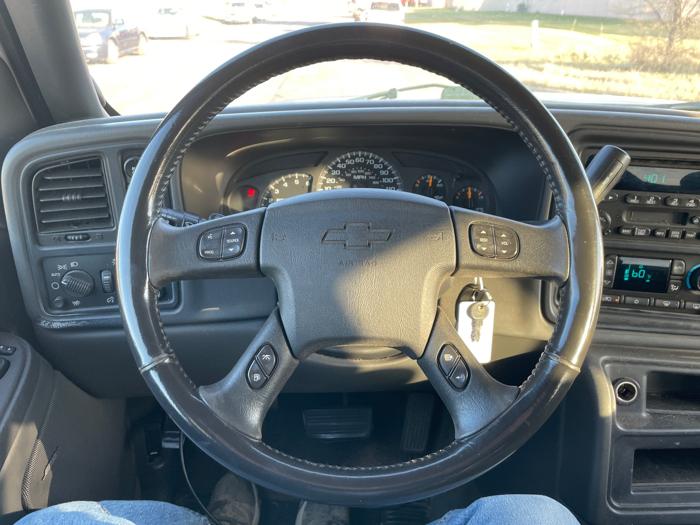 2004 chevrolet silverado-1500 ext.-cab-short-bed-4wd with 141858 miles for sale near elk-river, minnesota 11487faaa4b547388f82bd556aa2d56d.jpeg